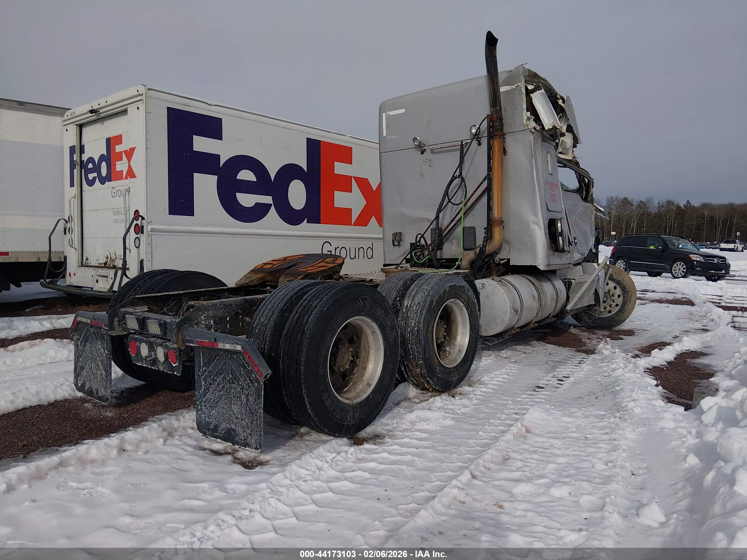 KENWORTH CONSTRUCTION image 4