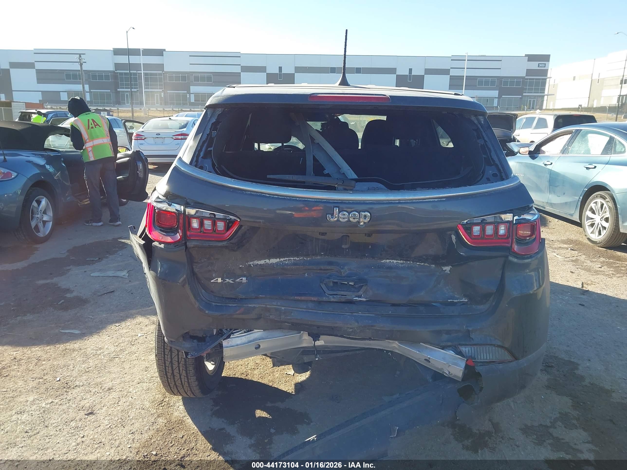 JEEP COMPASS image 6