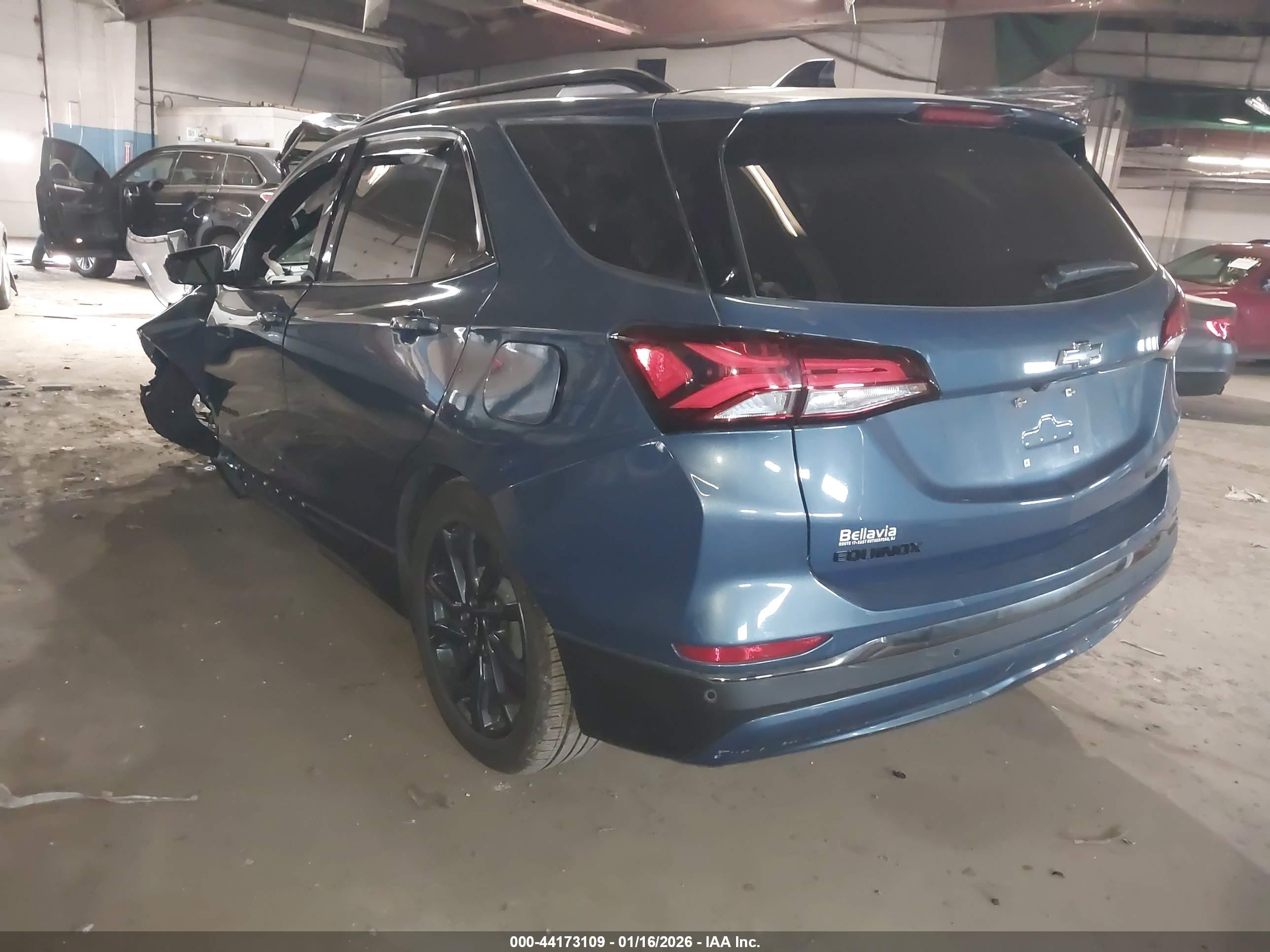 CHEVROLET EQUINOX image 3