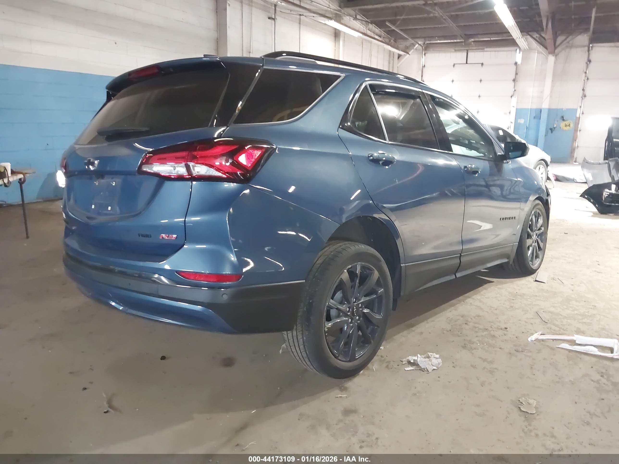 CHEVROLET EQUINOX image 4