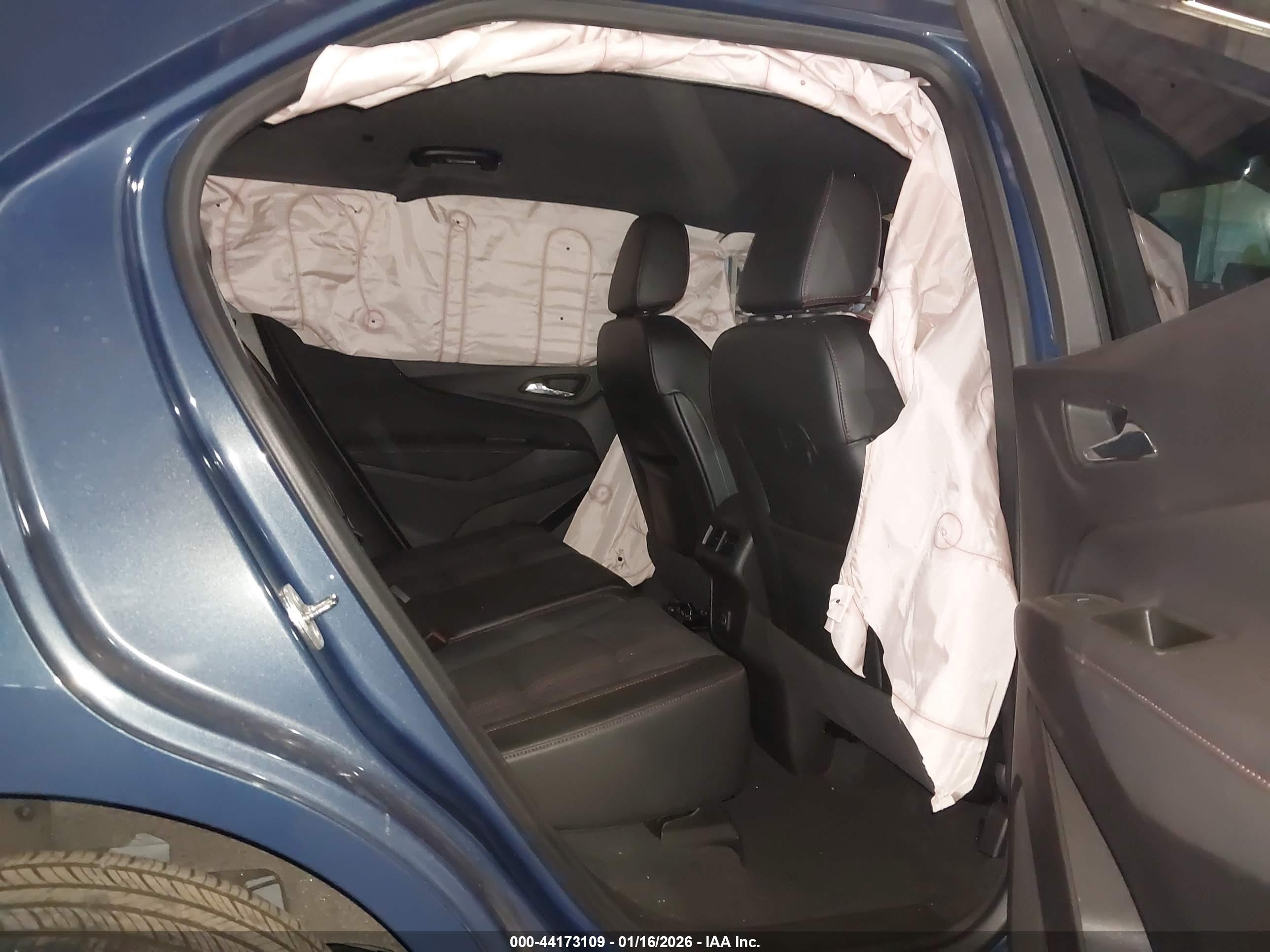 CHEVROLET EQUINOX image 8