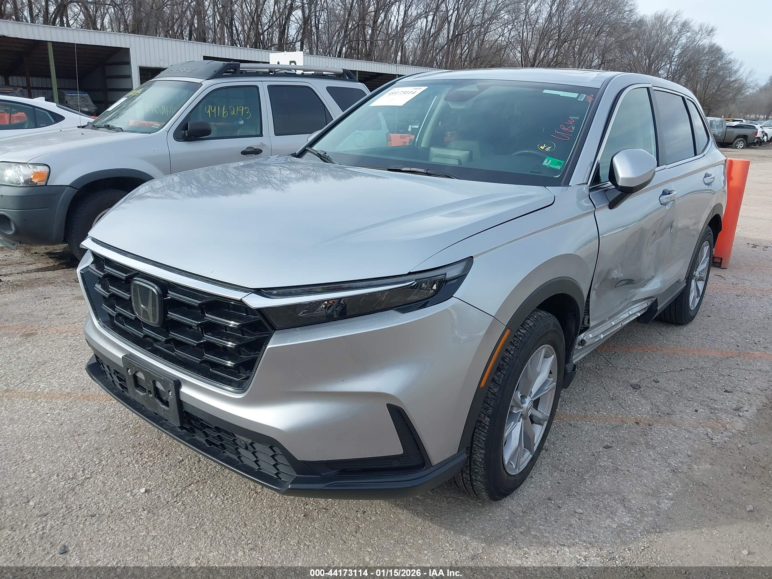 HONDA CR-V image 2