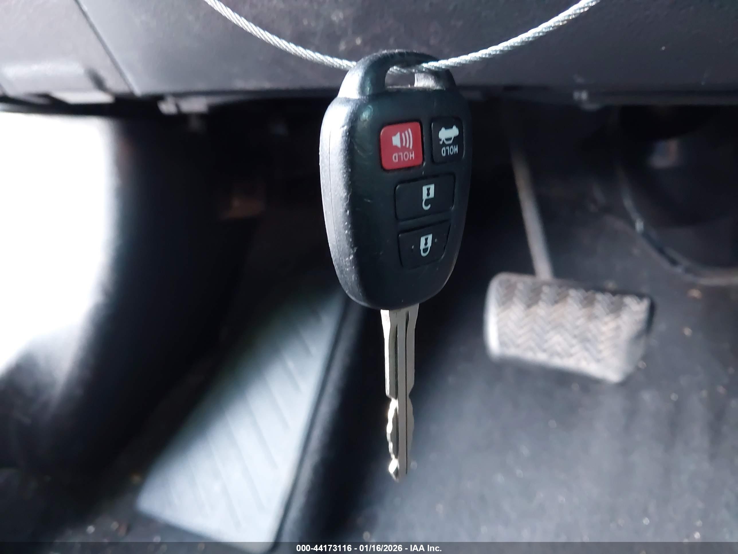 TOYOTA COROLLA image 11