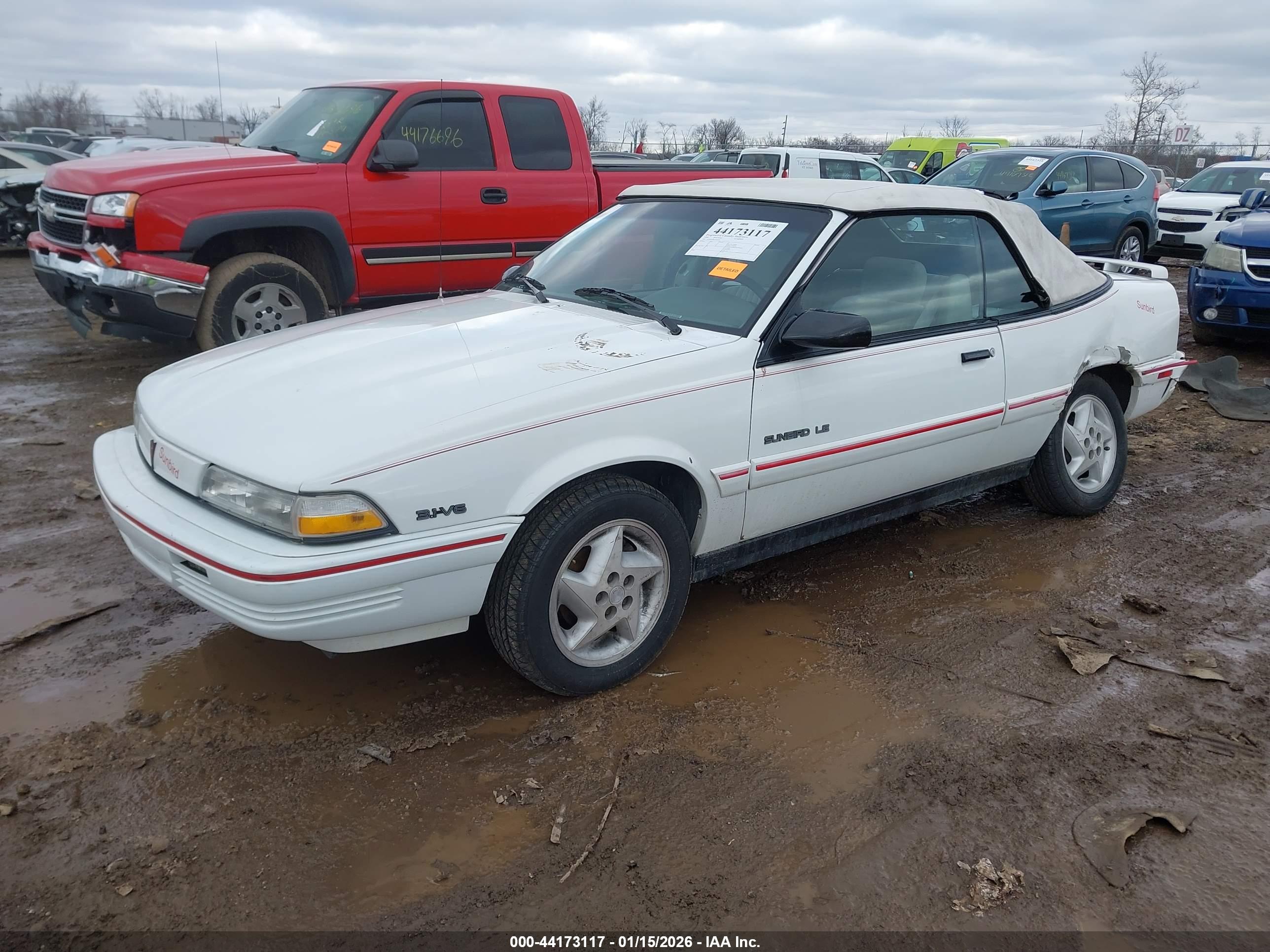 PONTIAC SUNBIRD image 2