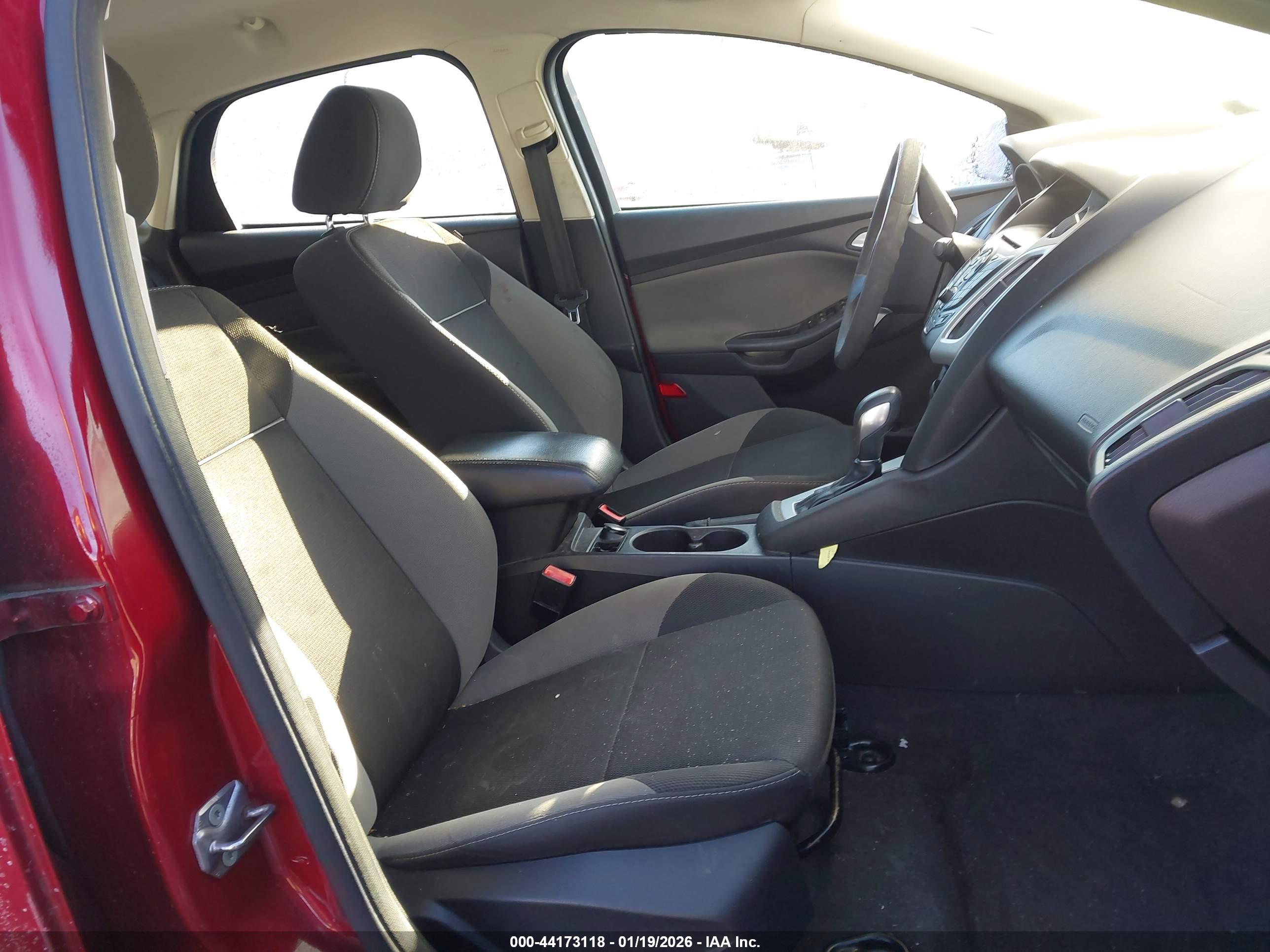 FORD FOCUS image 5
