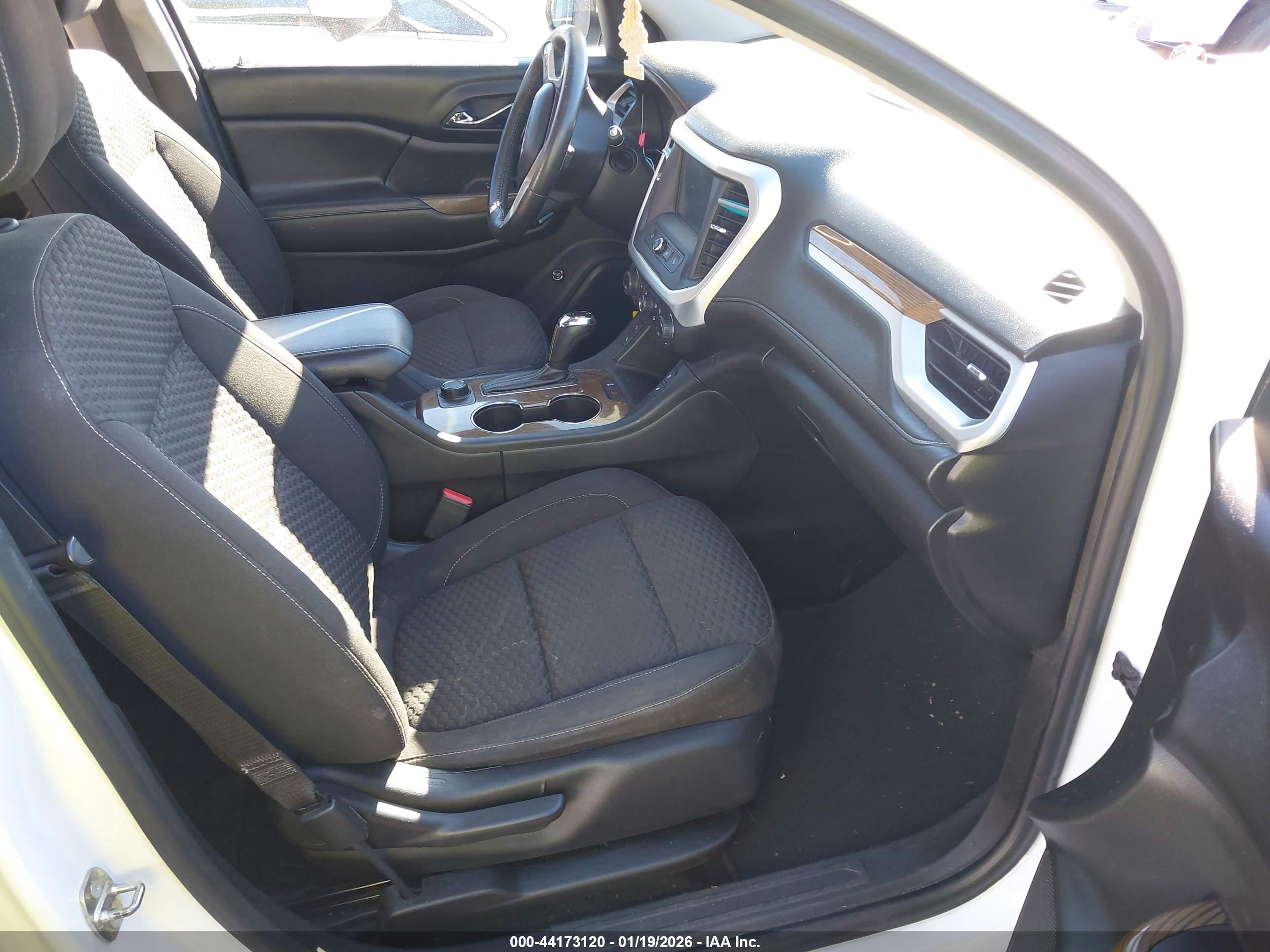 GMC ACADIA image 5