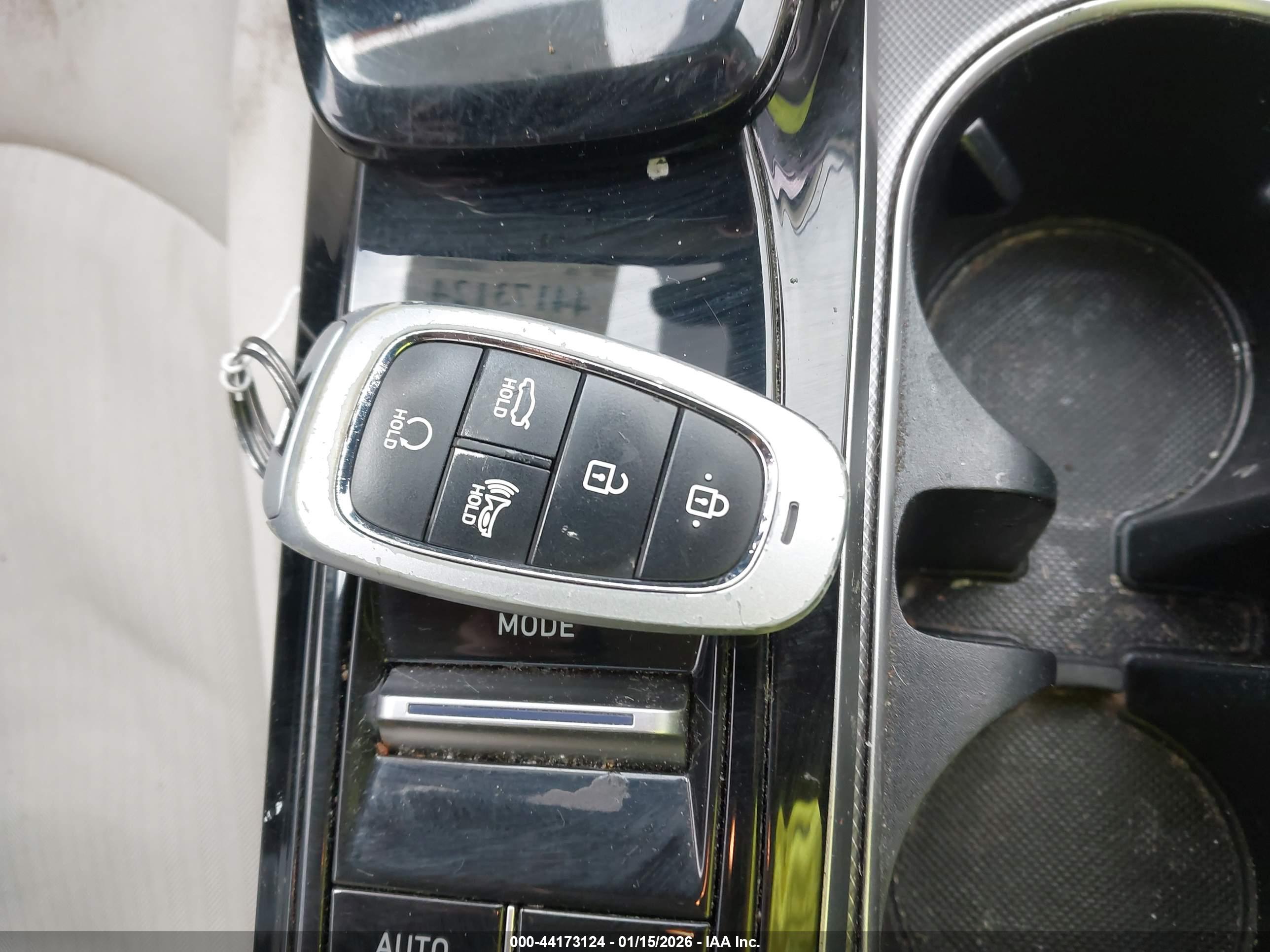HYUNDAI SONATA image 11
