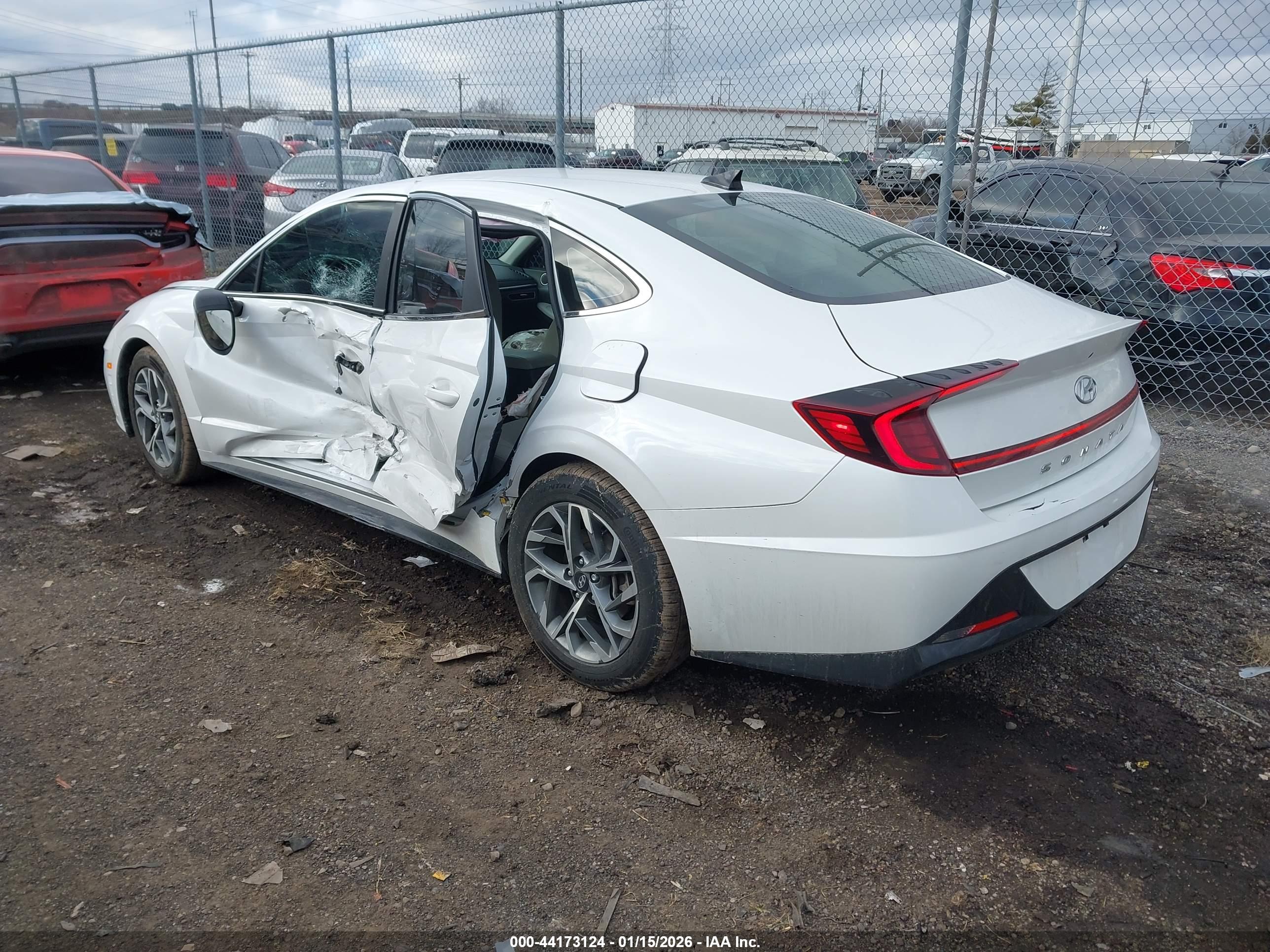HYUNDAI SONATA image 3