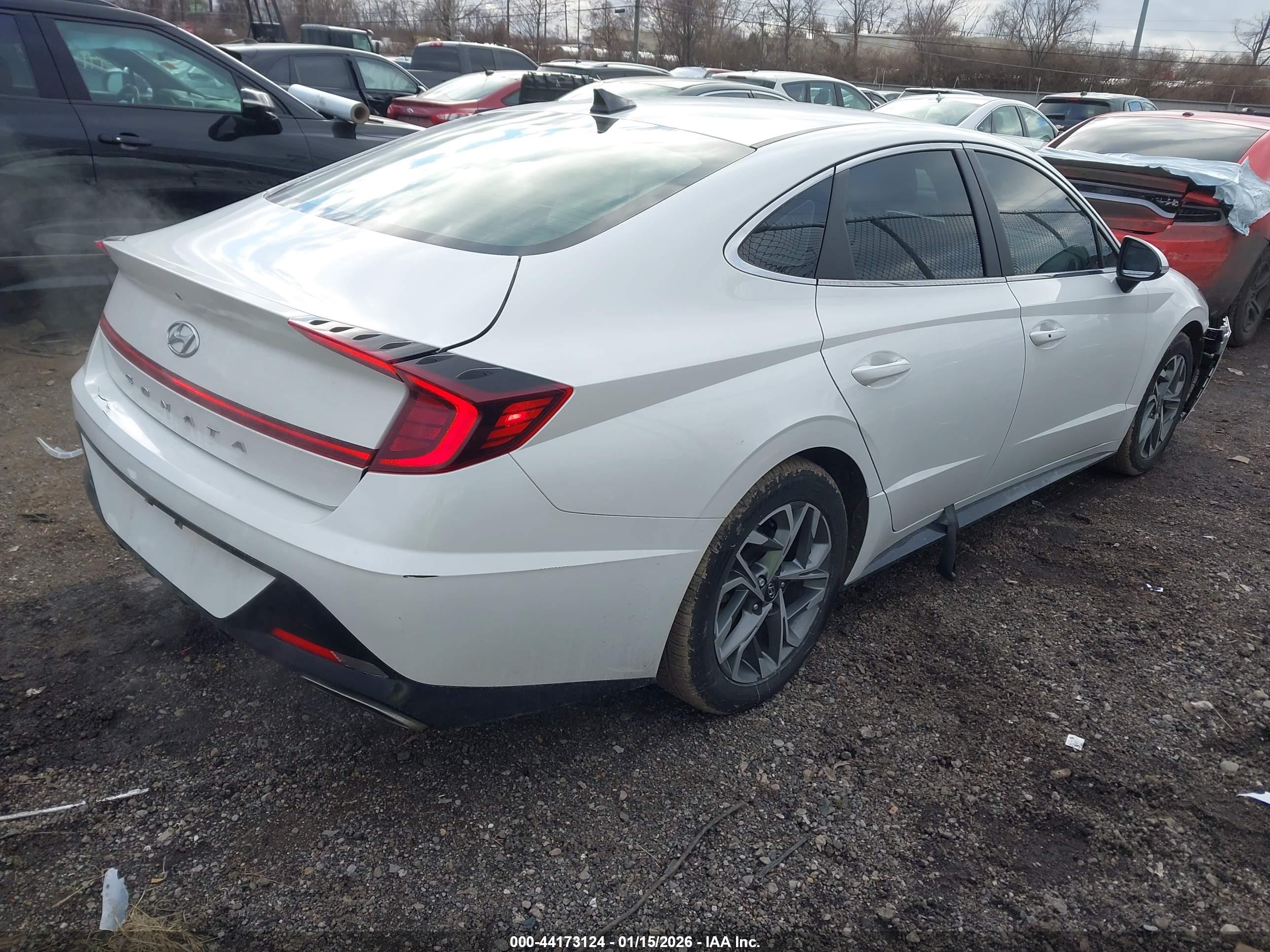 HYUNDAI SONATA image 4