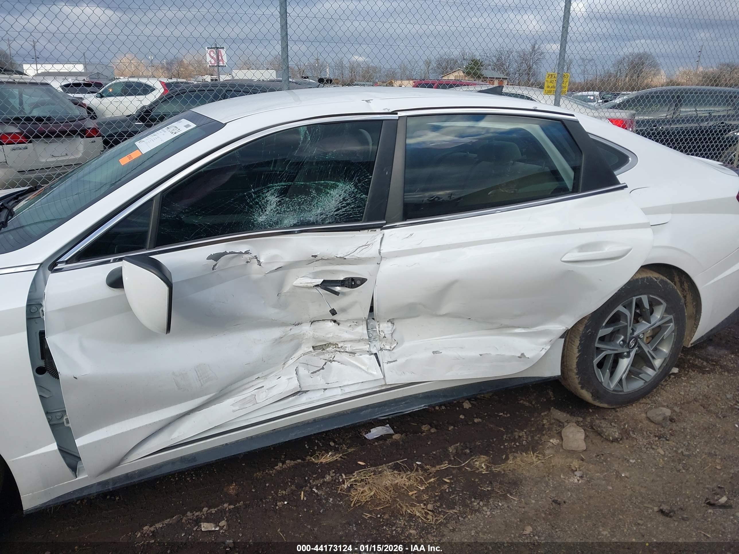 HYUNDAI SONATA image 6