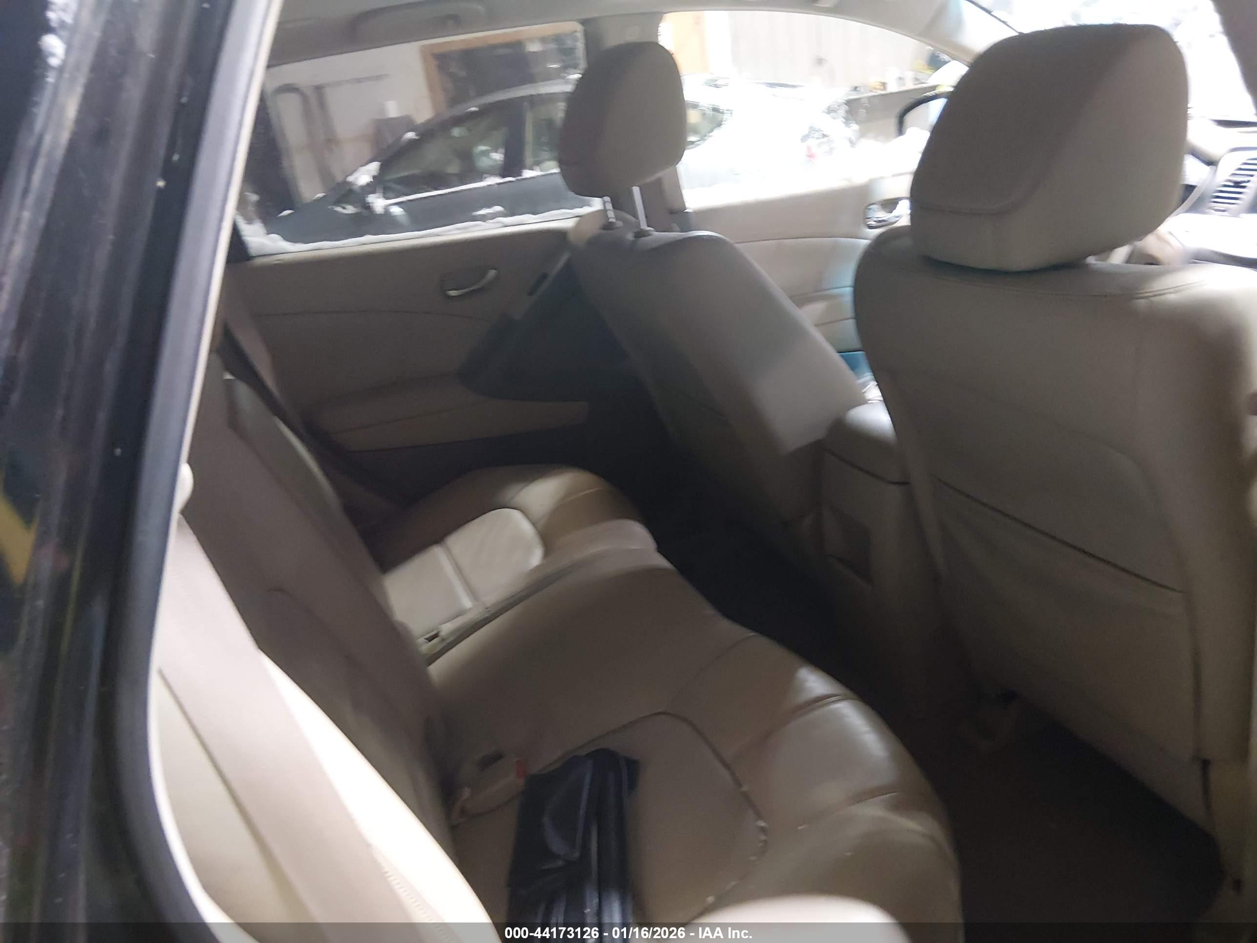 NISSAN MURANO image 8