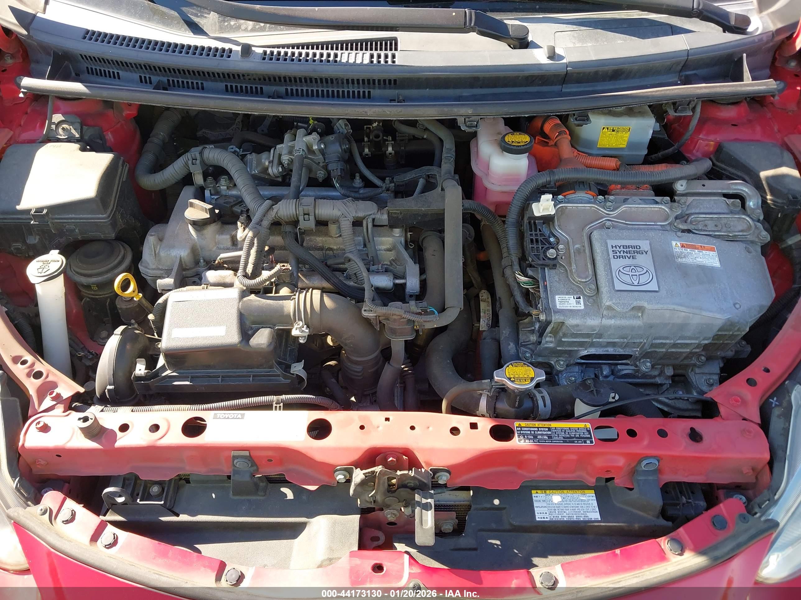 TOYOTA PRIUS image 10