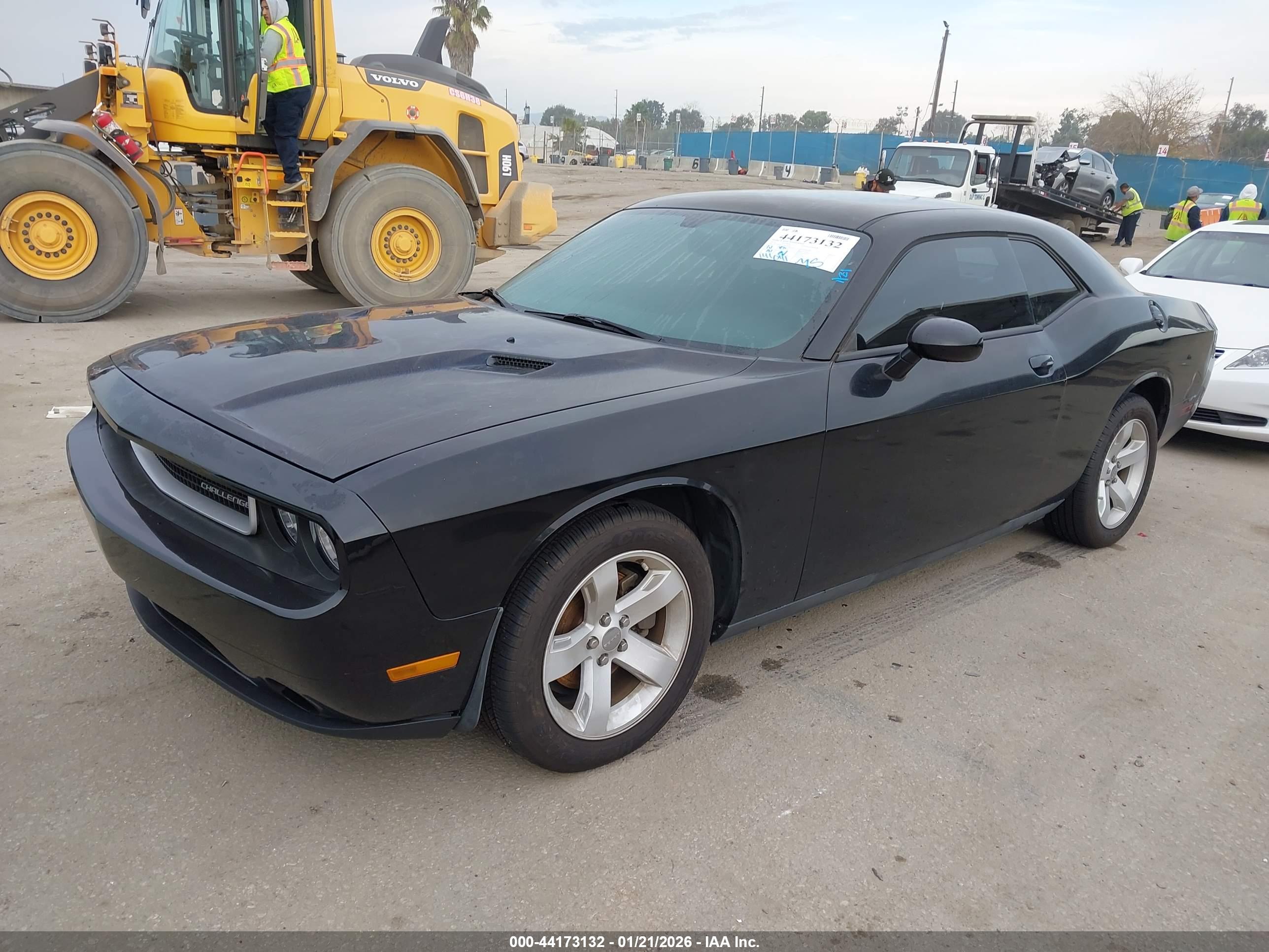 DODGE CHALLENGER image 2