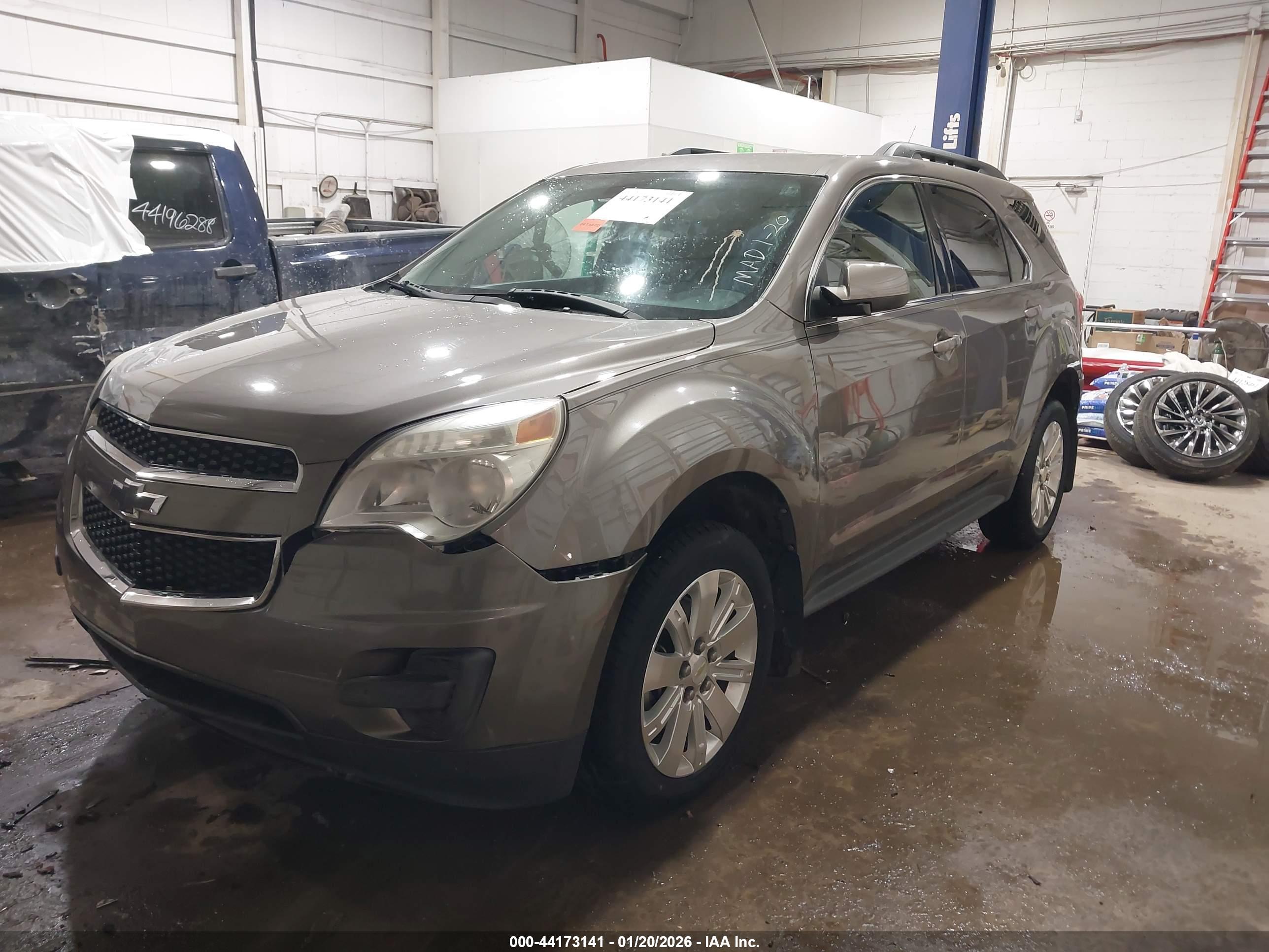 CHEVROLET EQUINOX image 2