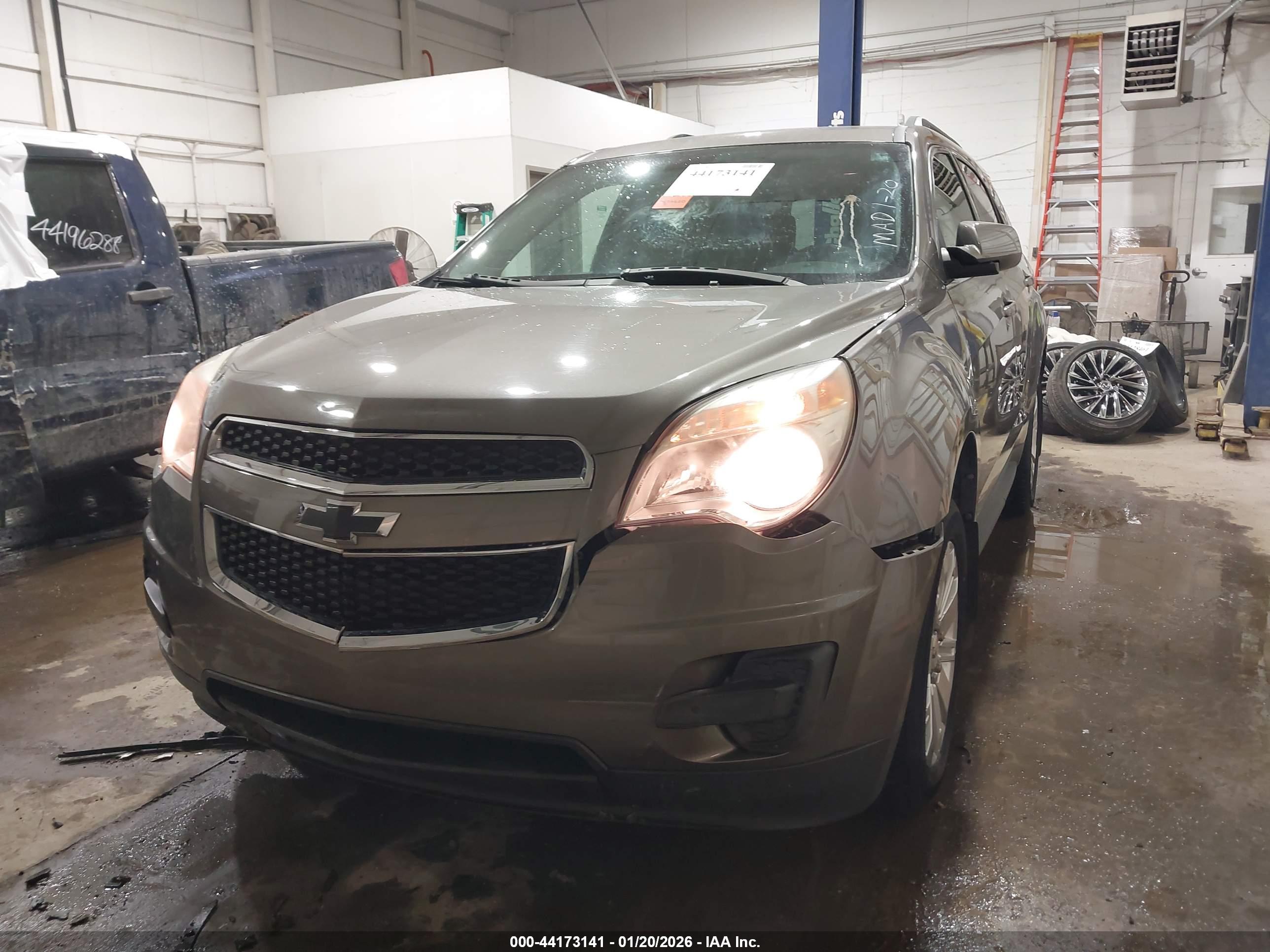 CHEVROLET EQUINOX image 6