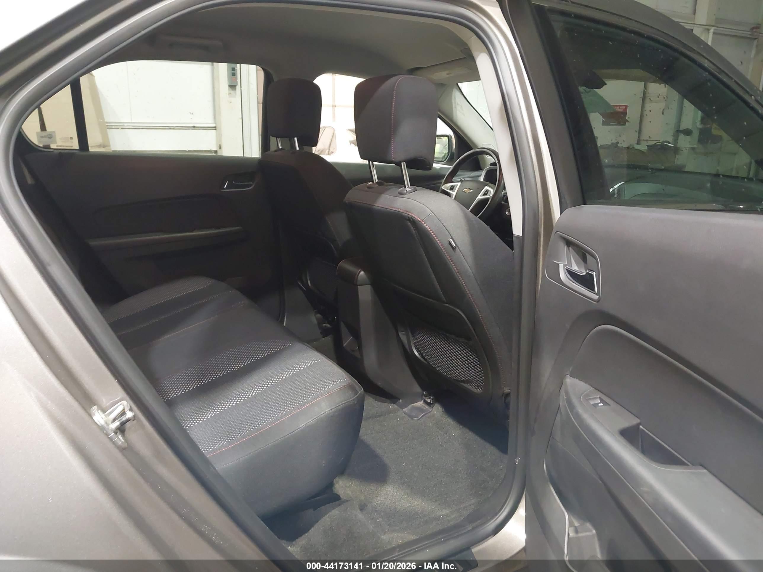 CHEVROLET EQUINOX image 8