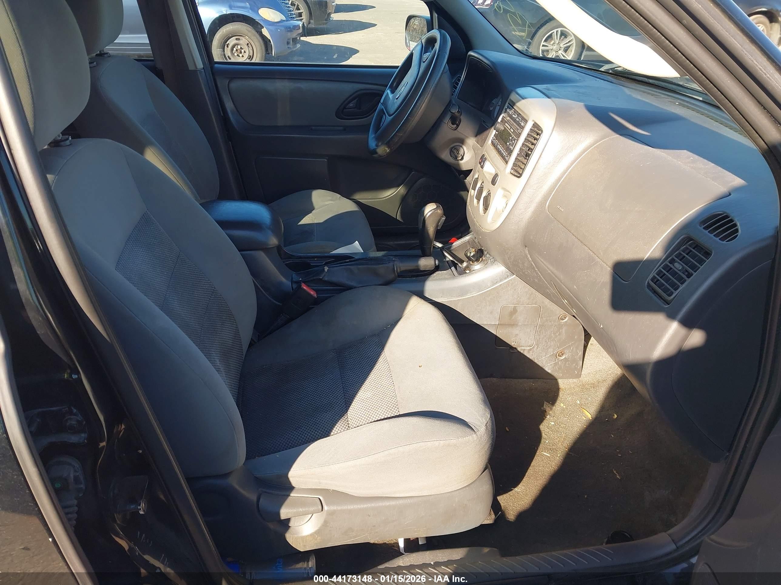 FORD ESCAPE image 5