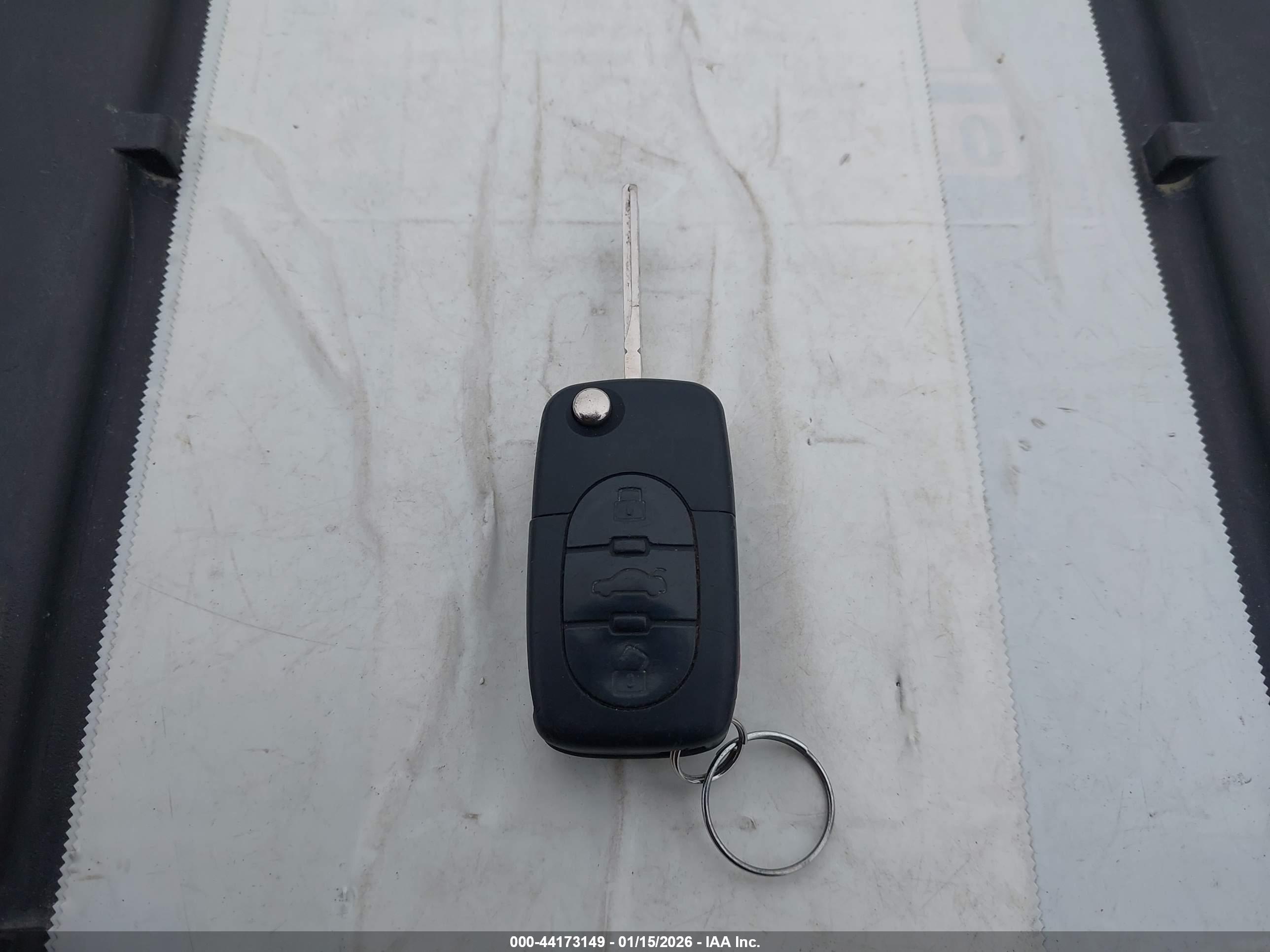 AUDI A4 image 11