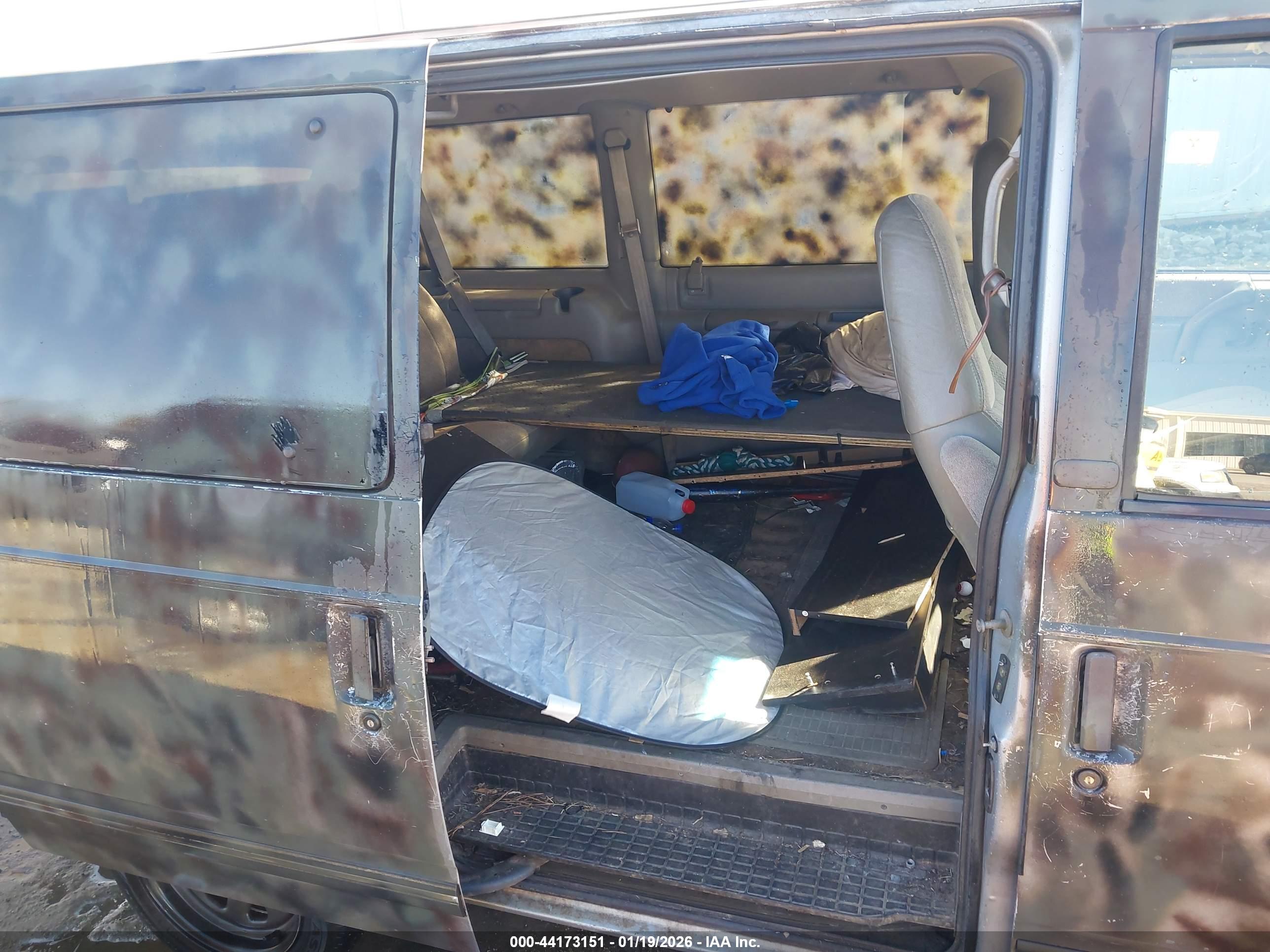 GMC SAFARI image 8