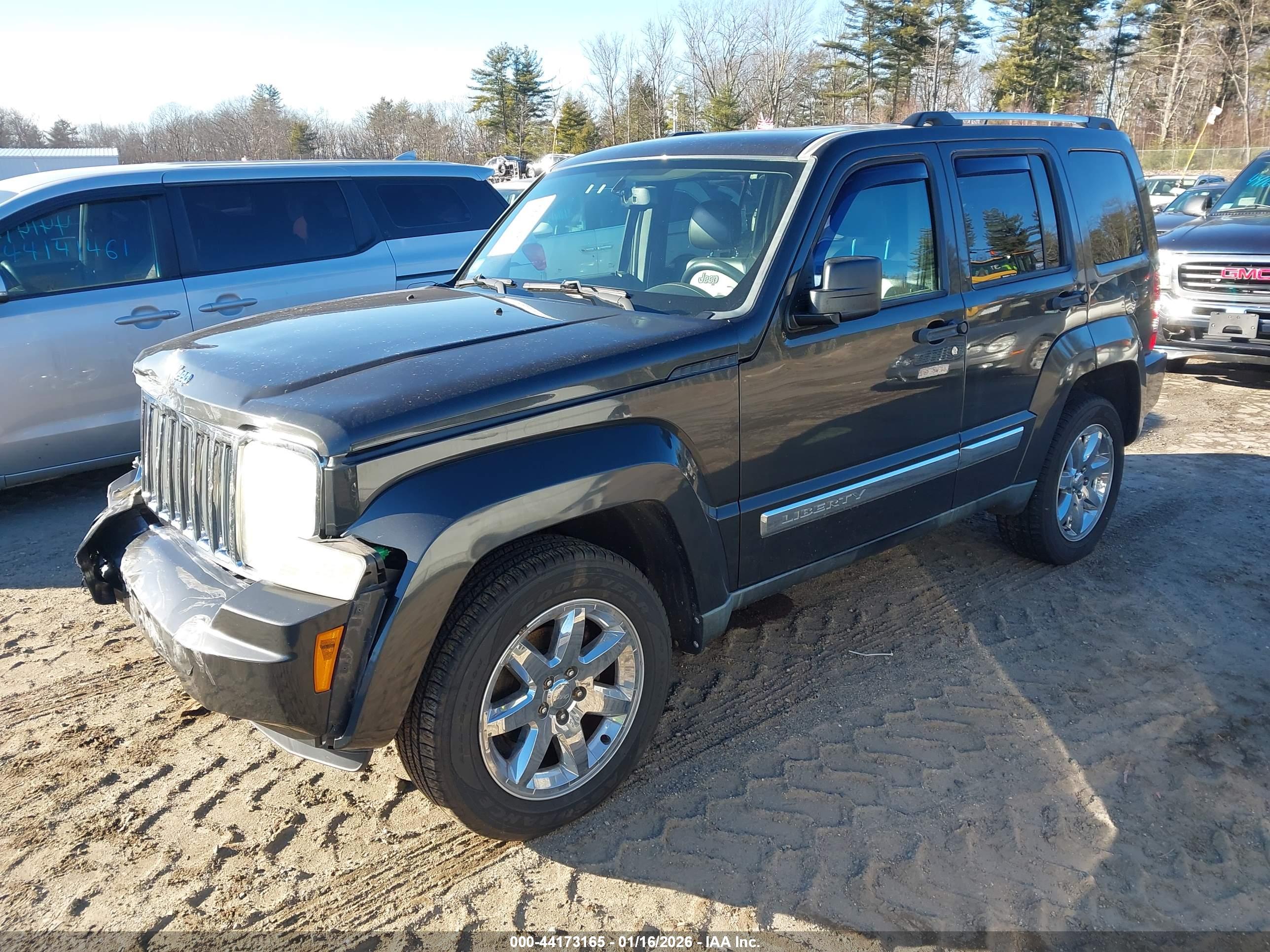 JEEP LIBERTY image 2