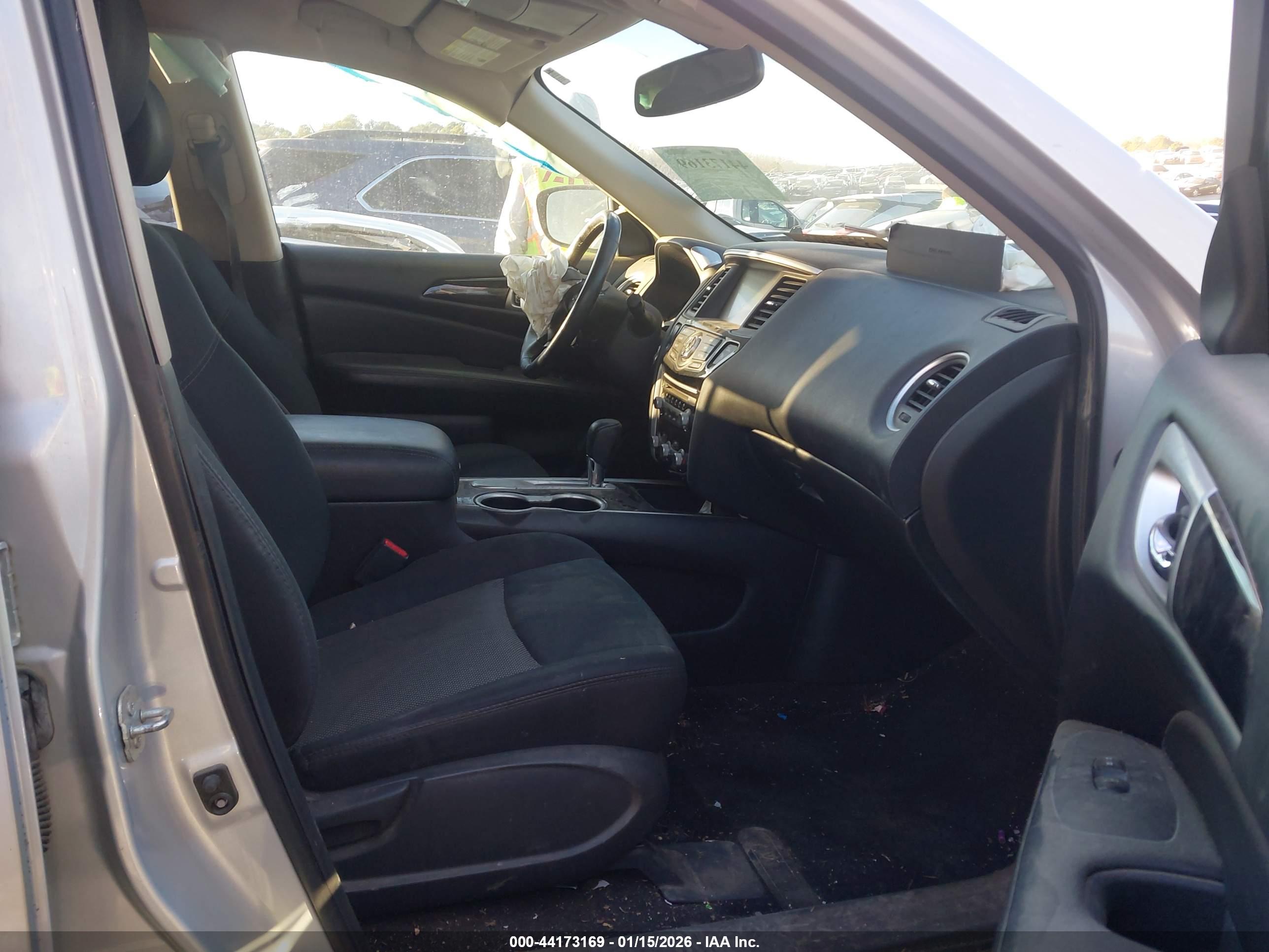 NISSAN PATHFINDER image 5