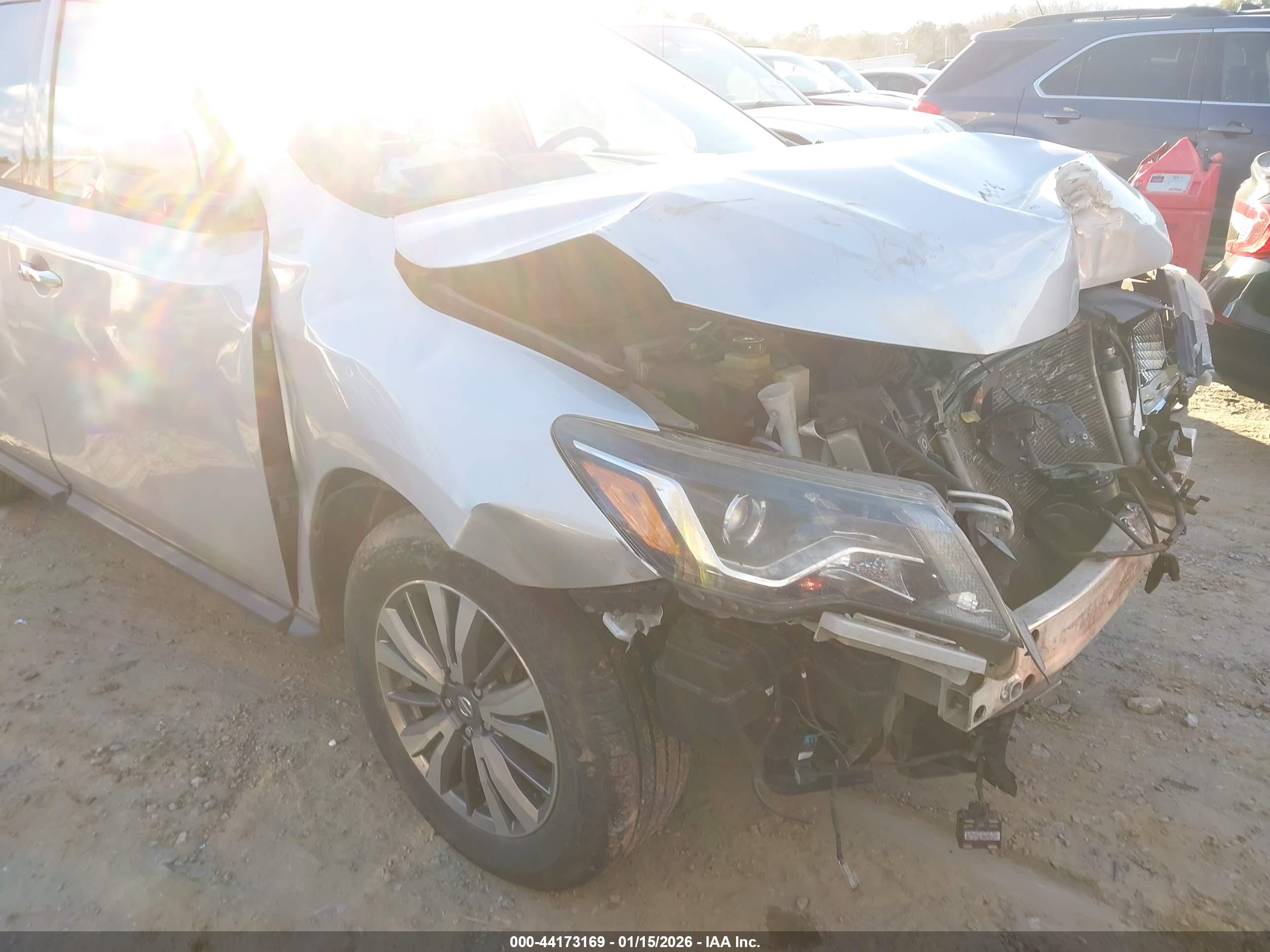 NISSAN PATHFINDER image 6