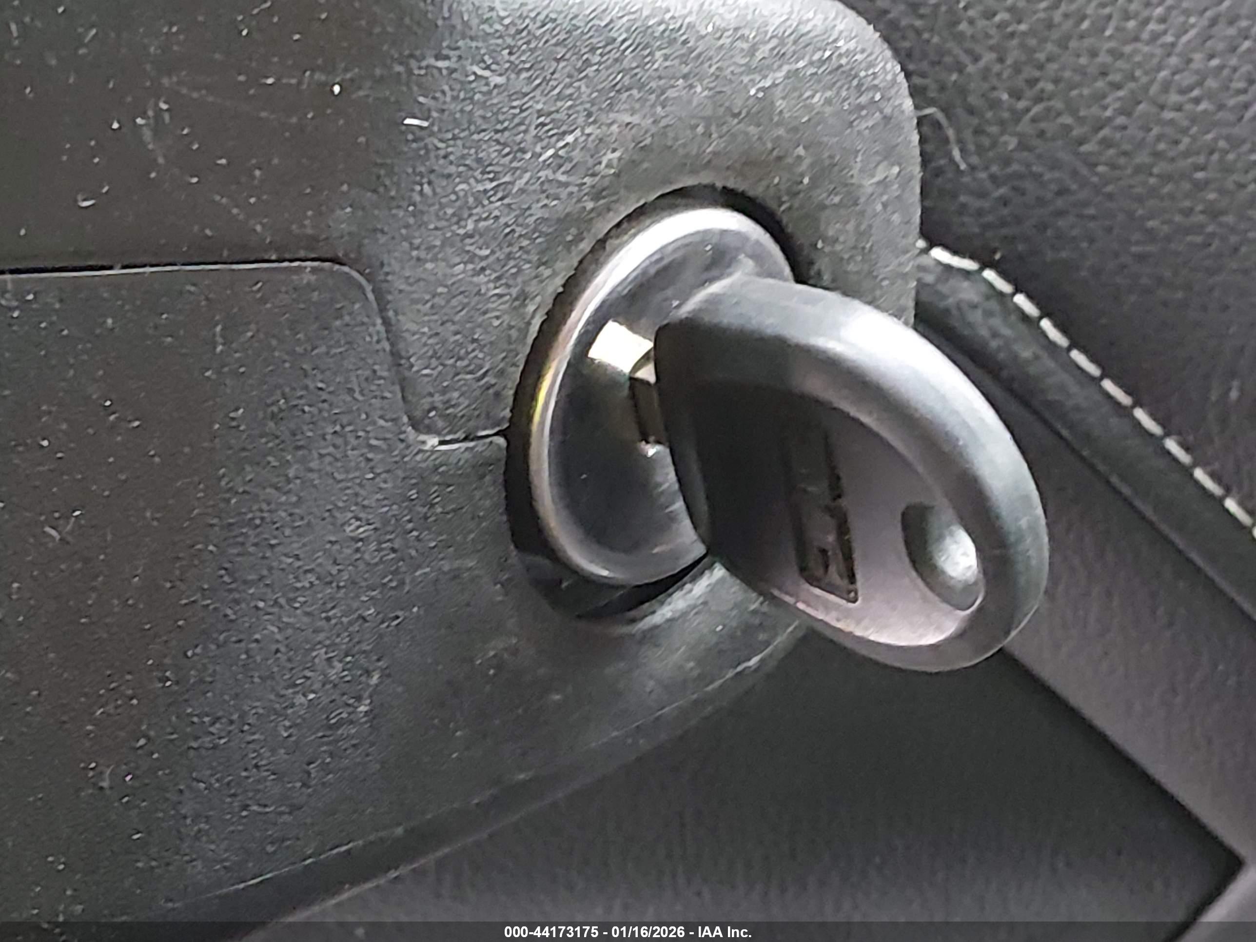 GMC CANYON image 11