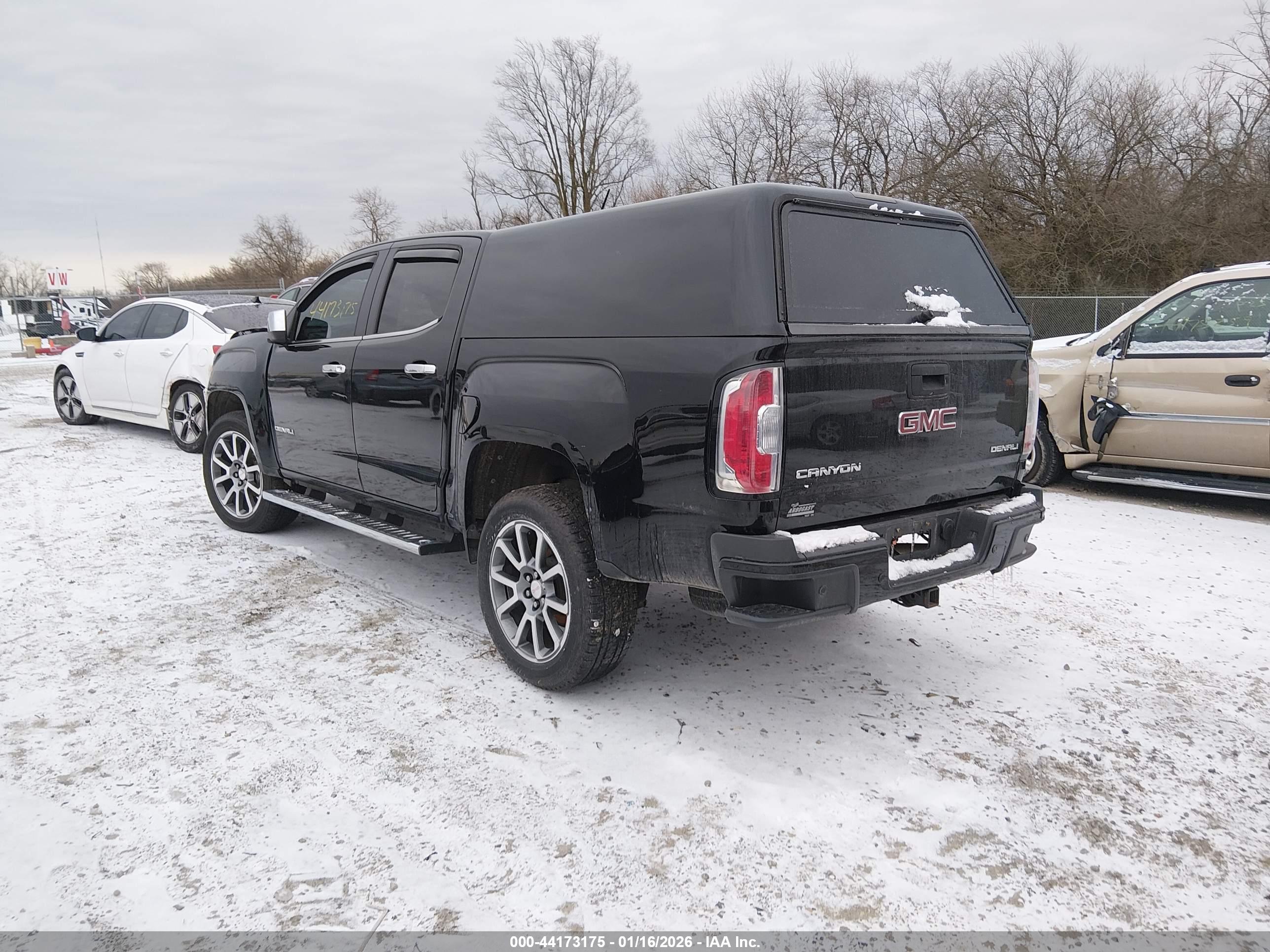 GMC CANYON image 3