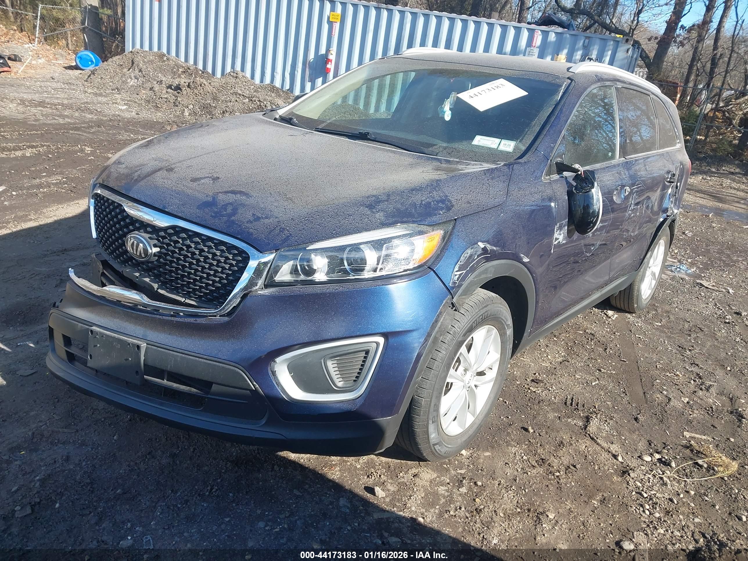 KIA SORENTO image 2