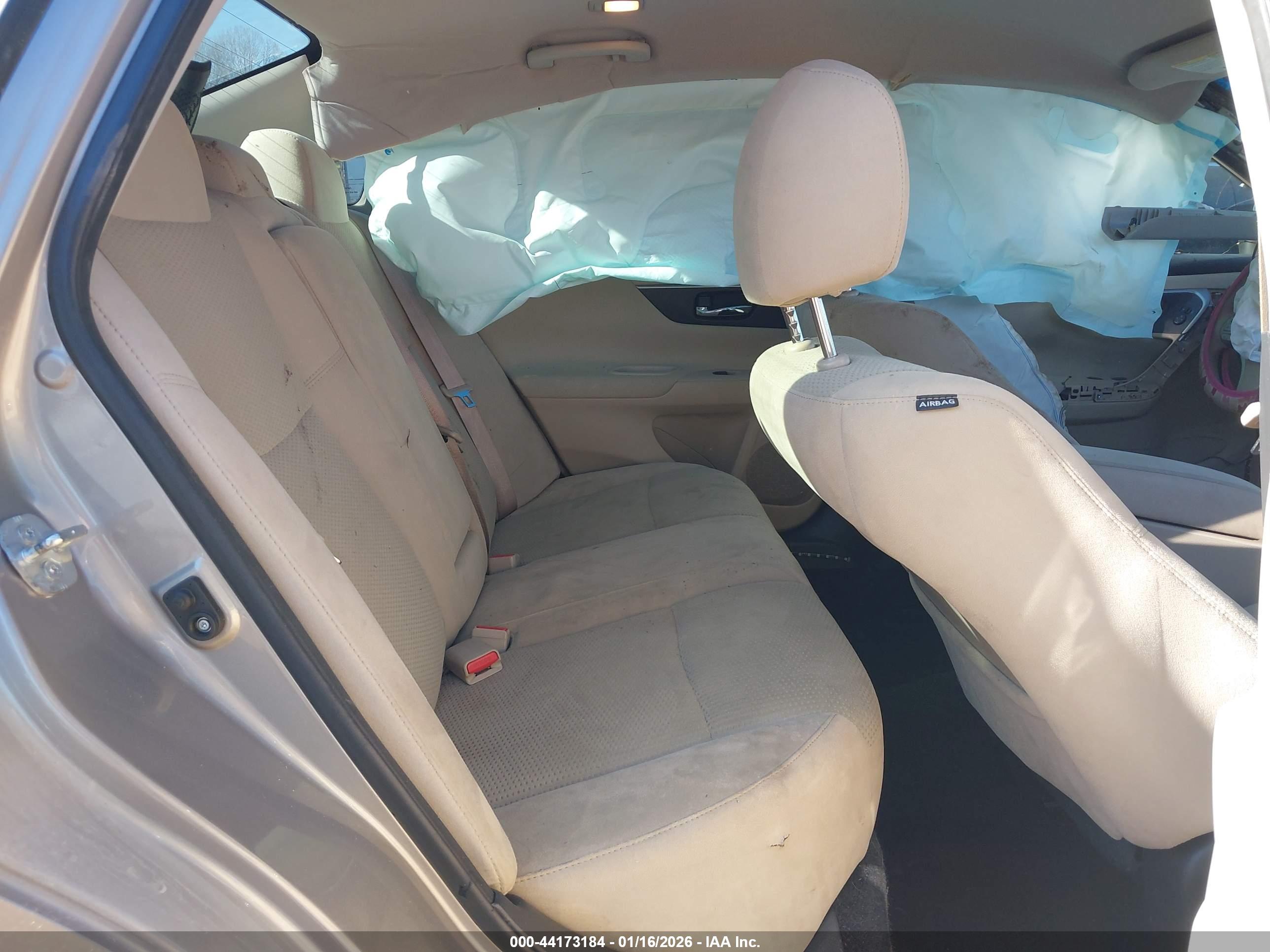 NISSAN ALTIMA image 8
