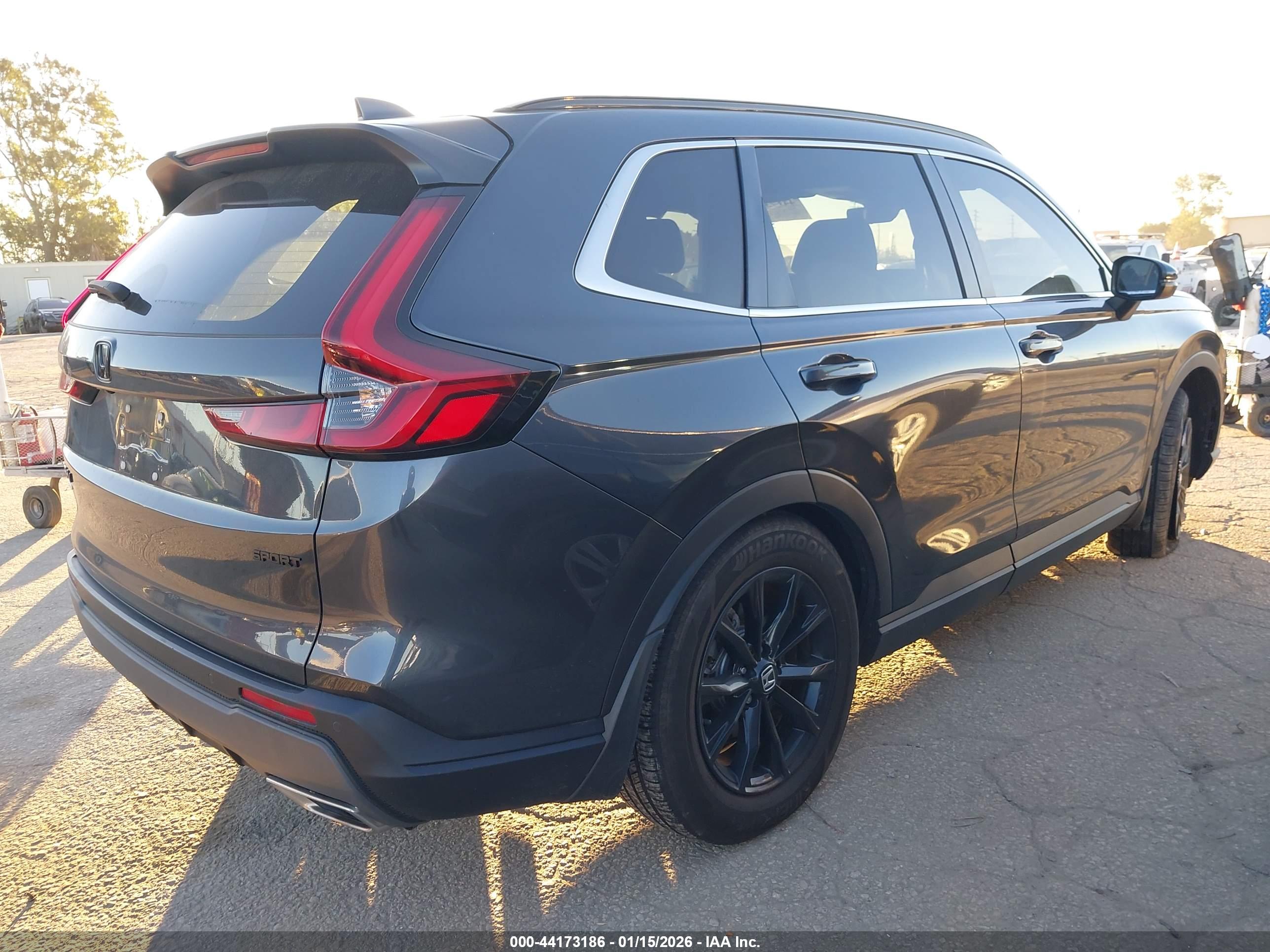 HONDA CR-V image 4