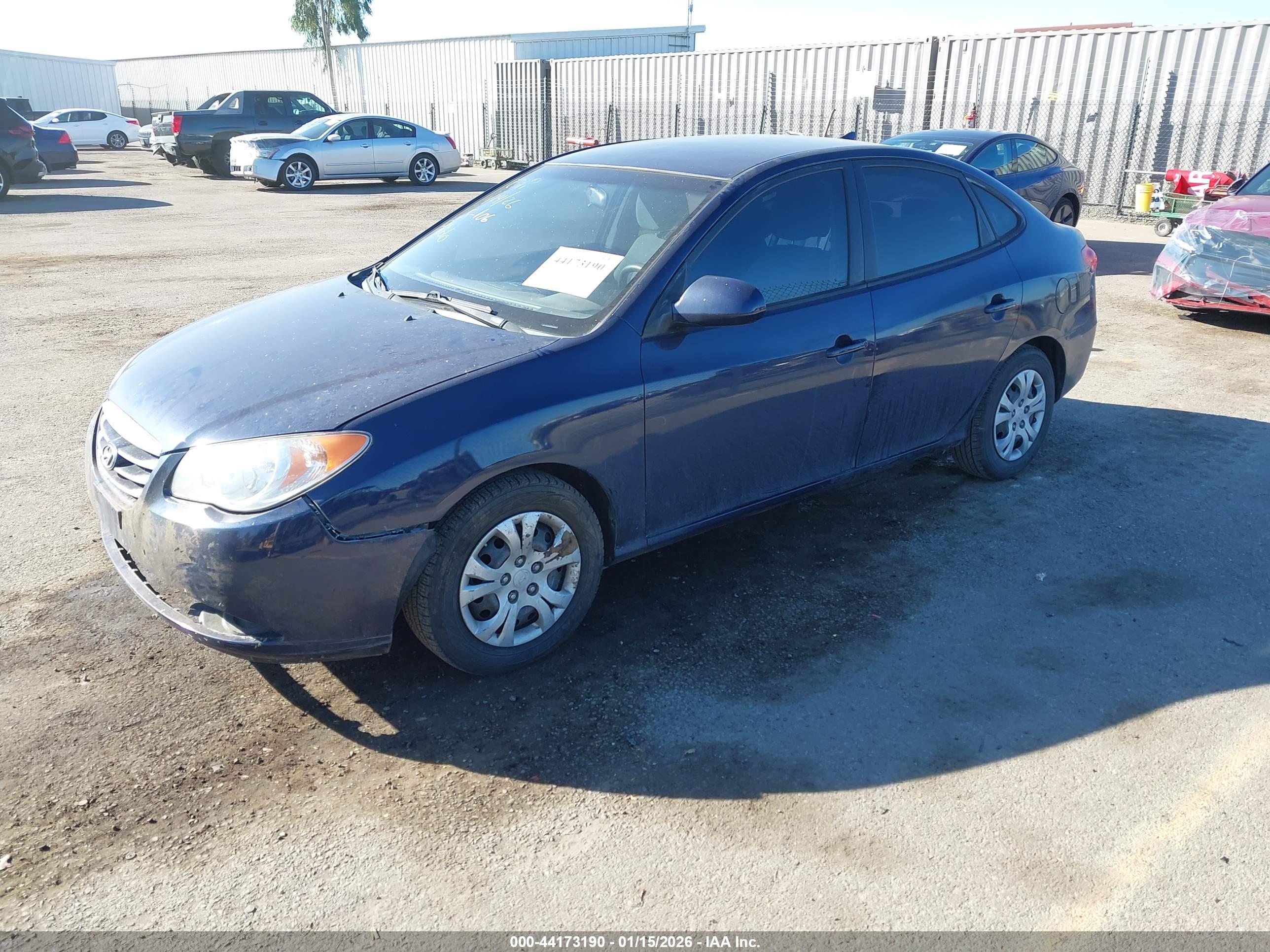 HYUNDAI ELANTRA image 2