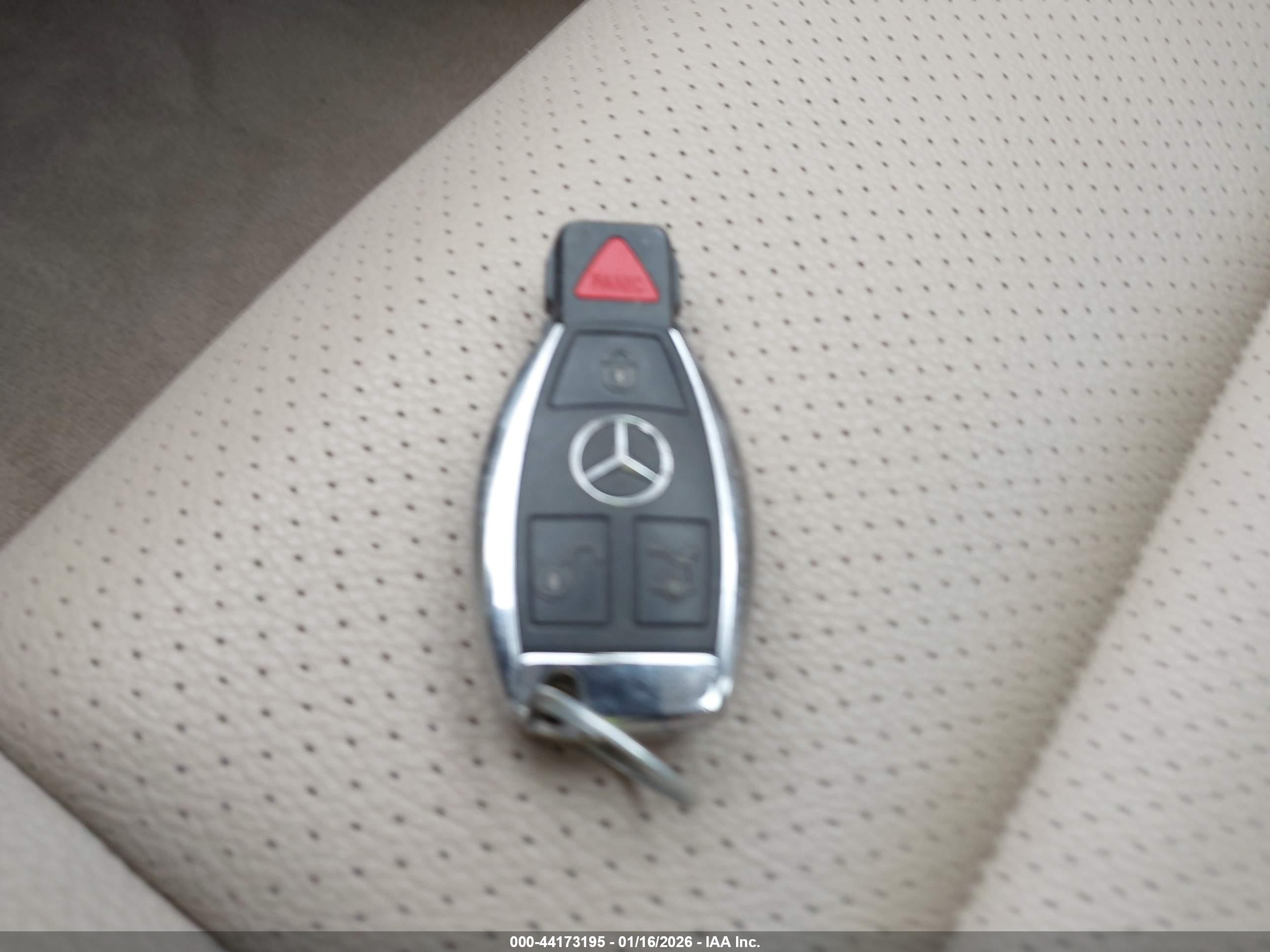 MERCEDES-BENZ C image 11