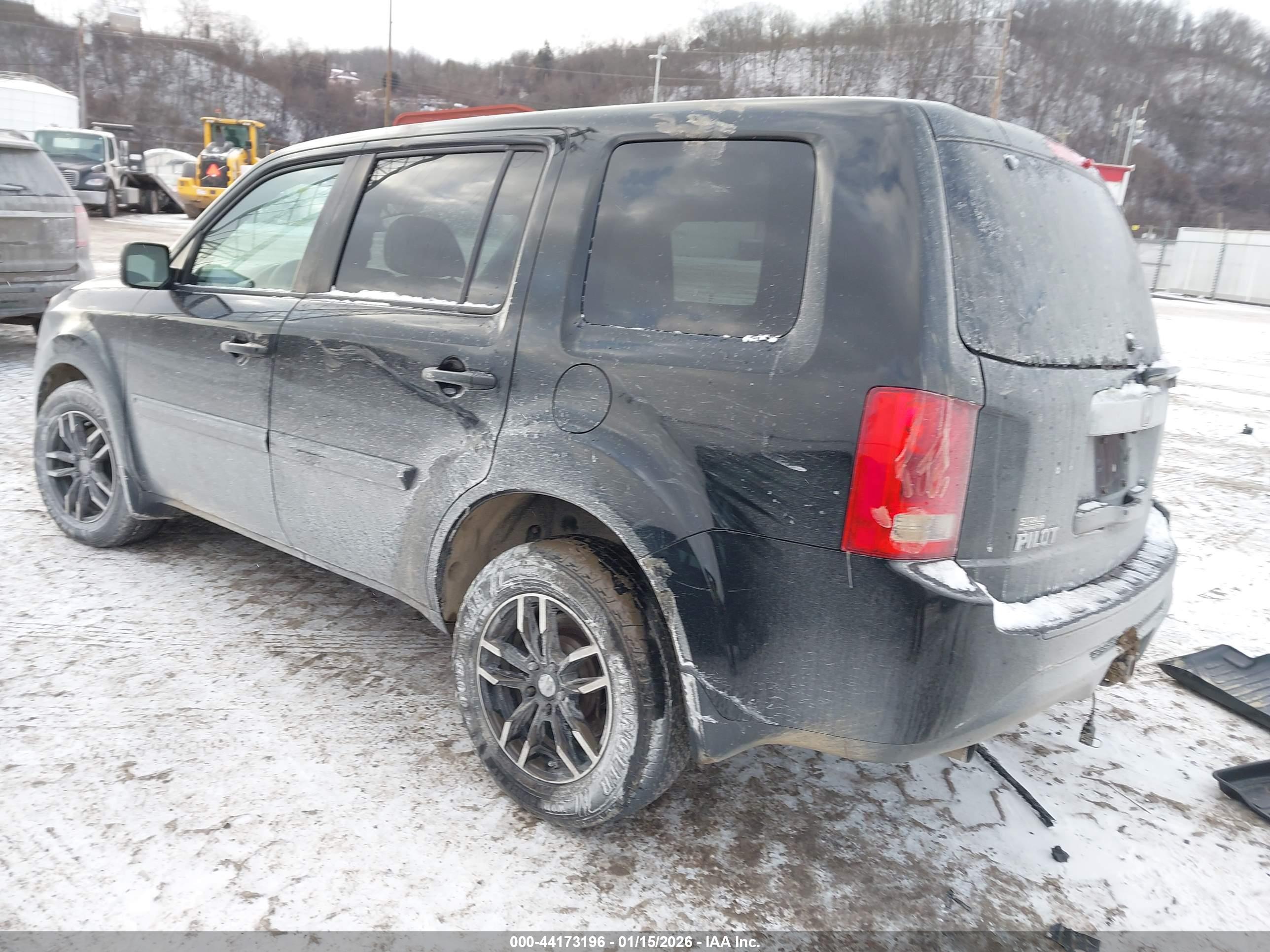 HONDA PILOT image 3