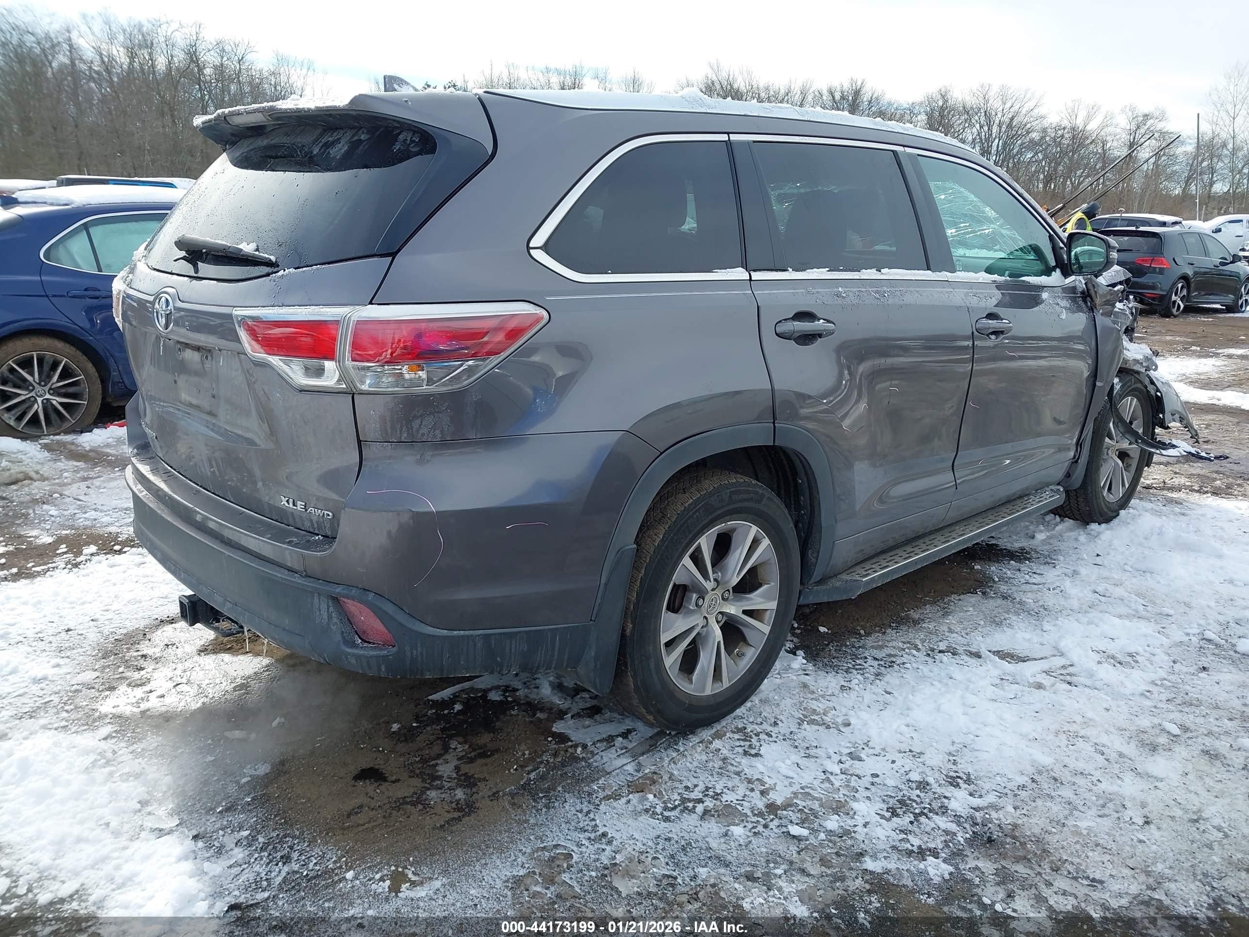 TOYOTA HIGHLANDER image 4