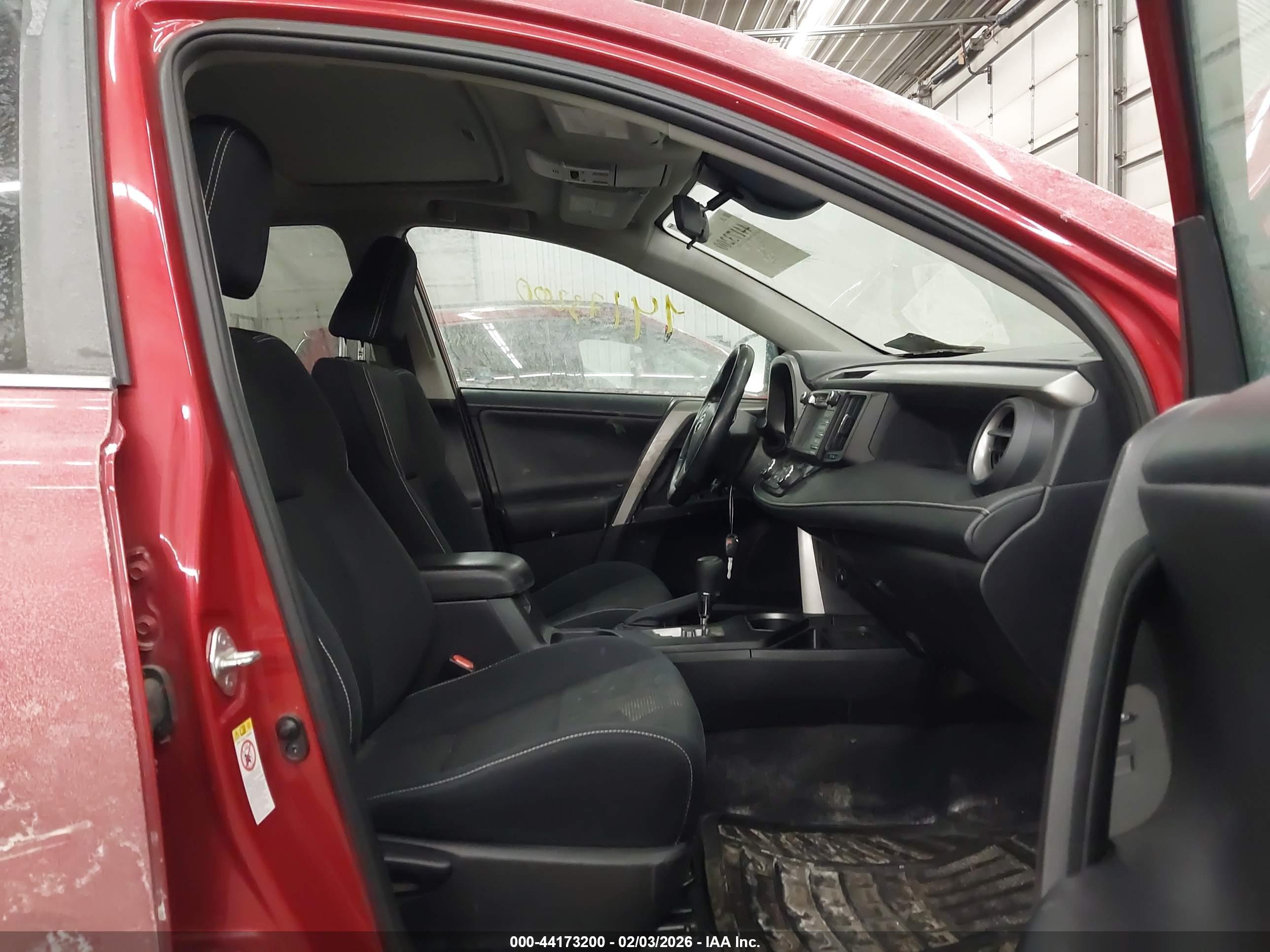 TOYOTA RAV4 image 5