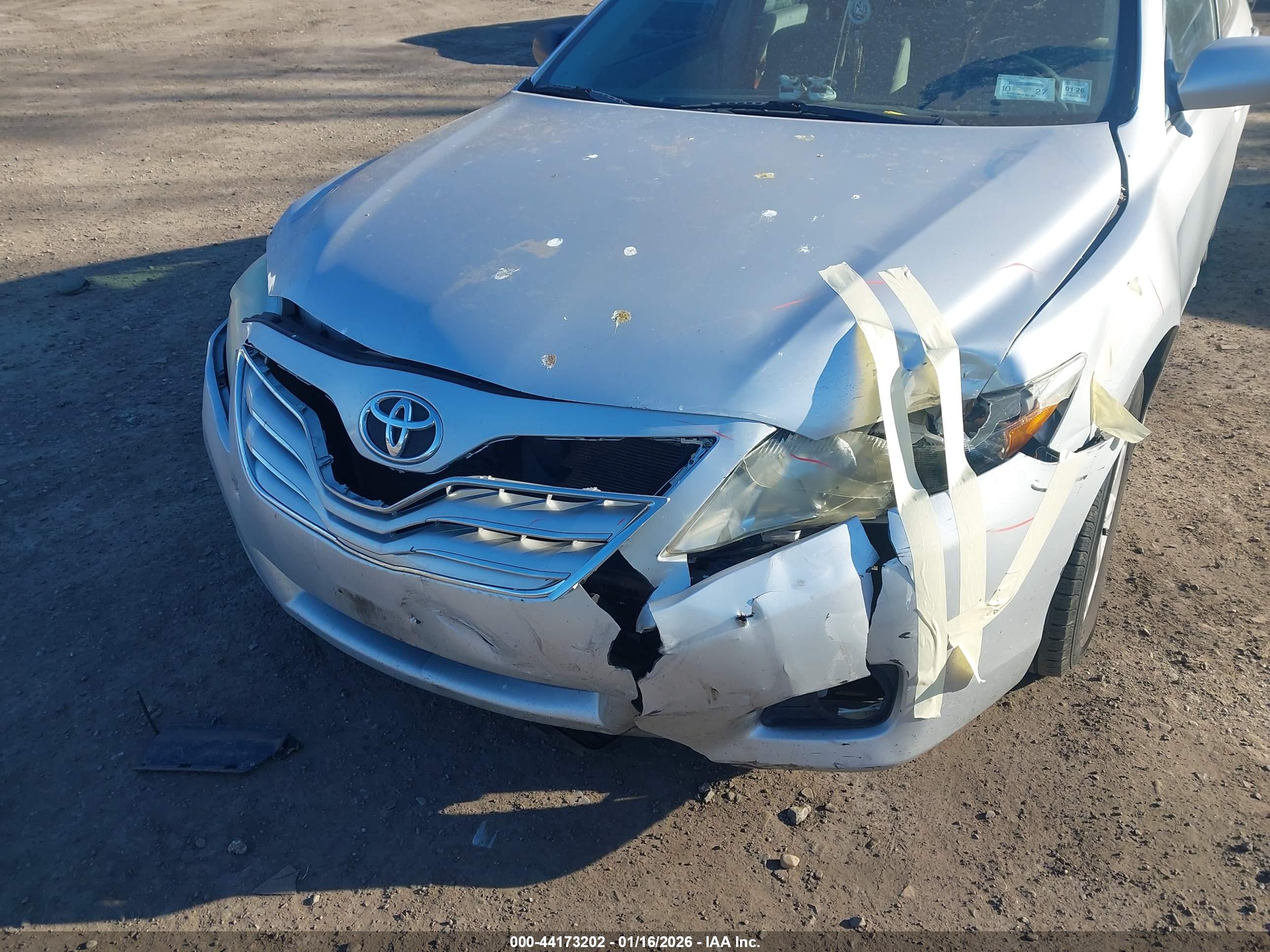 TOYOTA CAMRY image 6