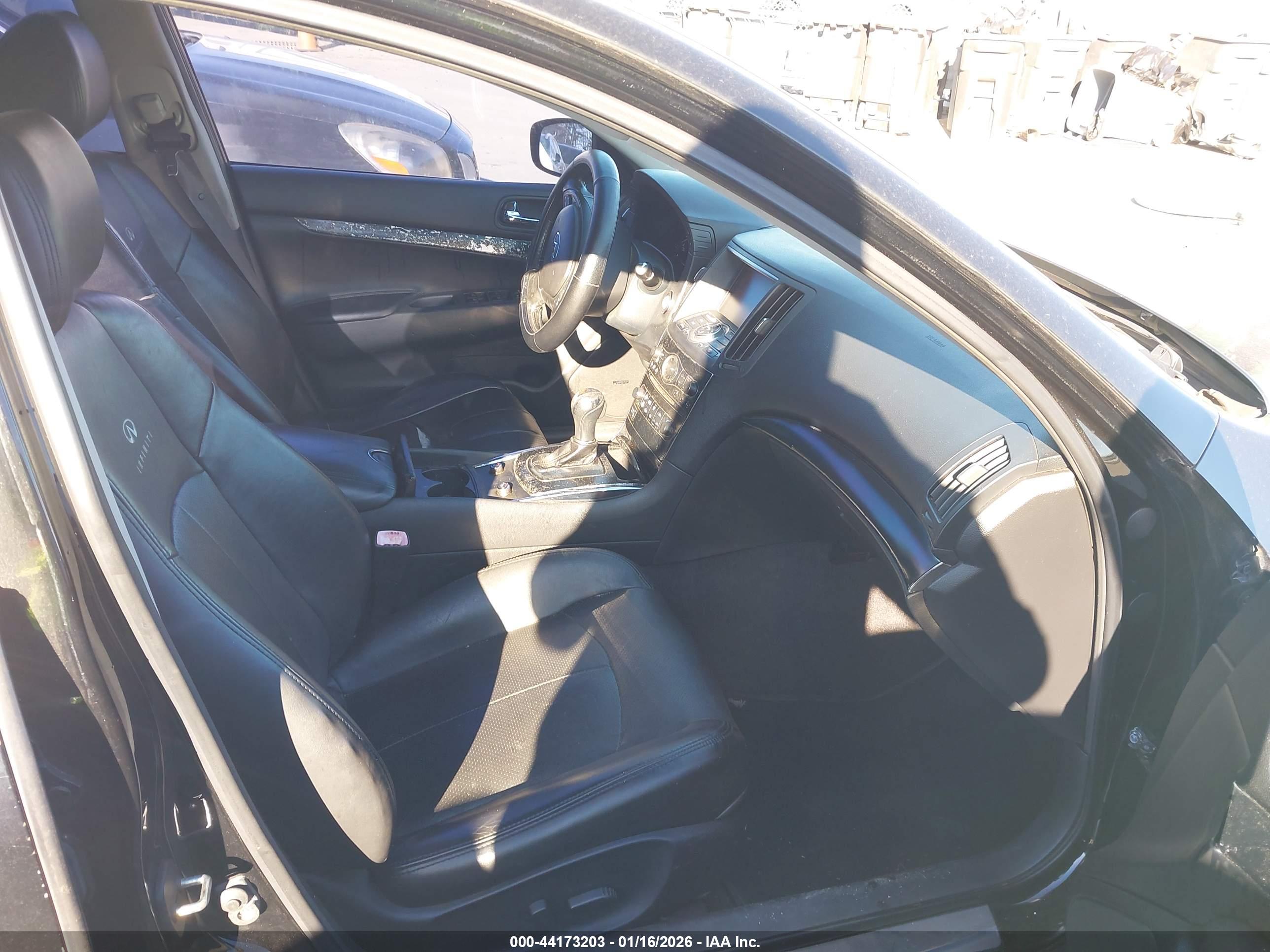 INFINITI G37 image 5