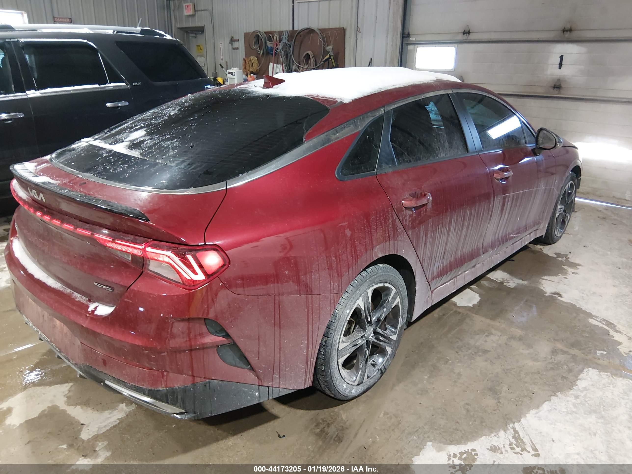 KIA K5 image 4