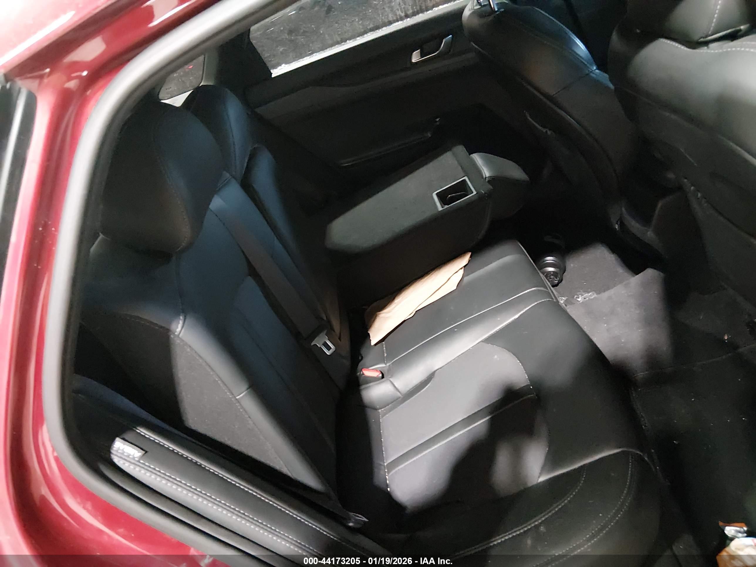 KIA K5 image 8