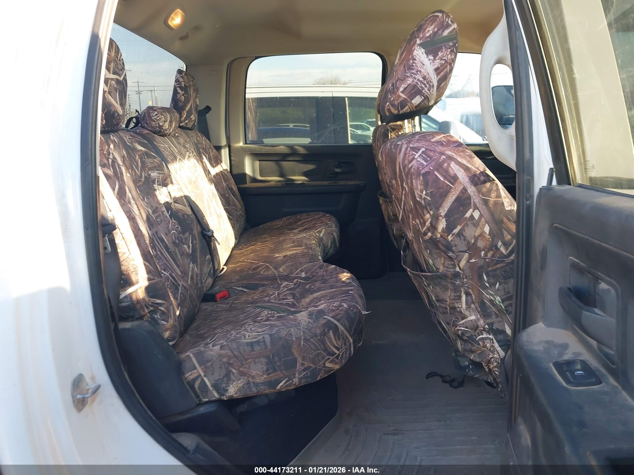 RAM 2500 image 8