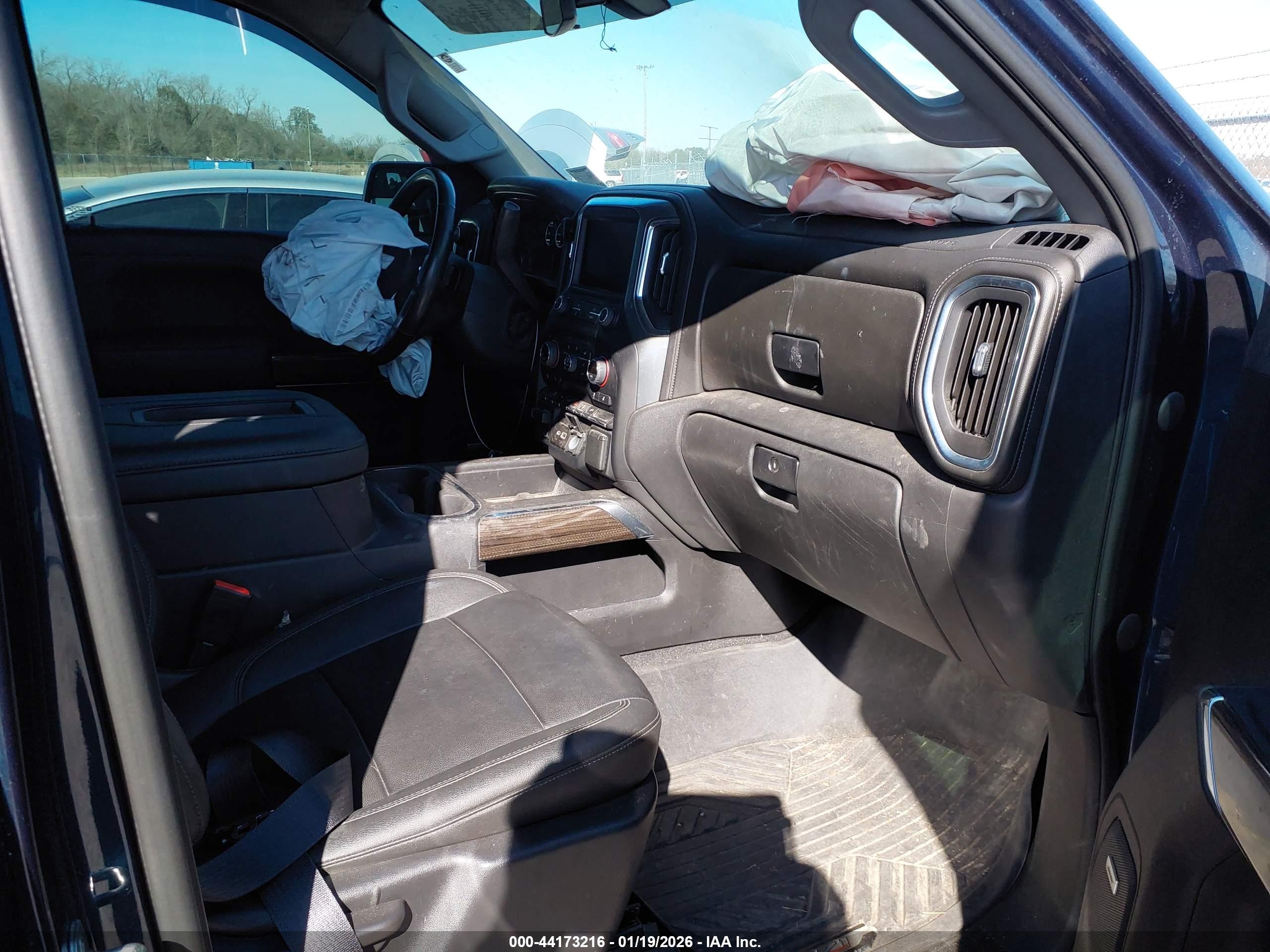 CHEVROLET SILVERADO image 5