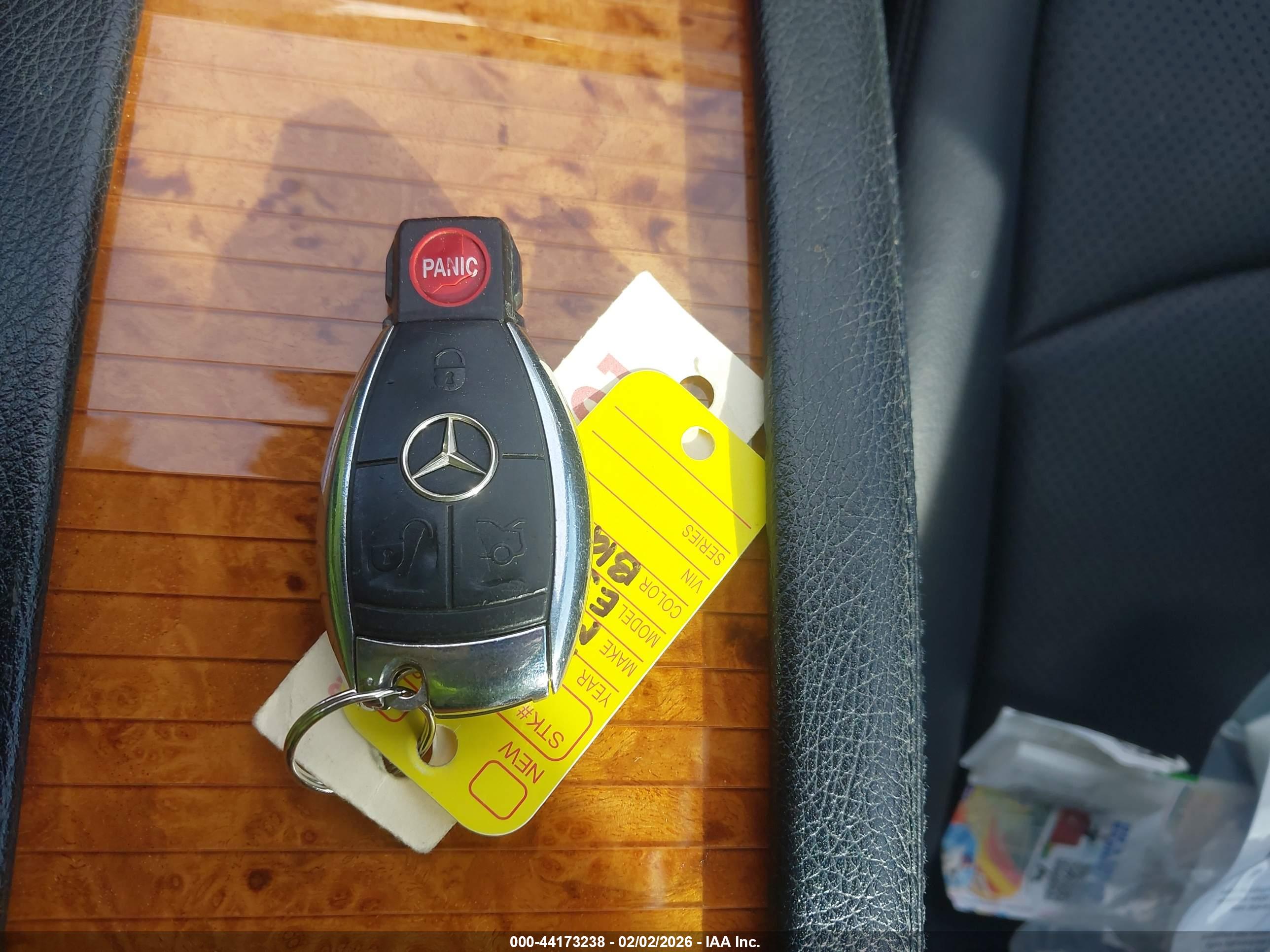 MERCEDES-BENZ E image 11