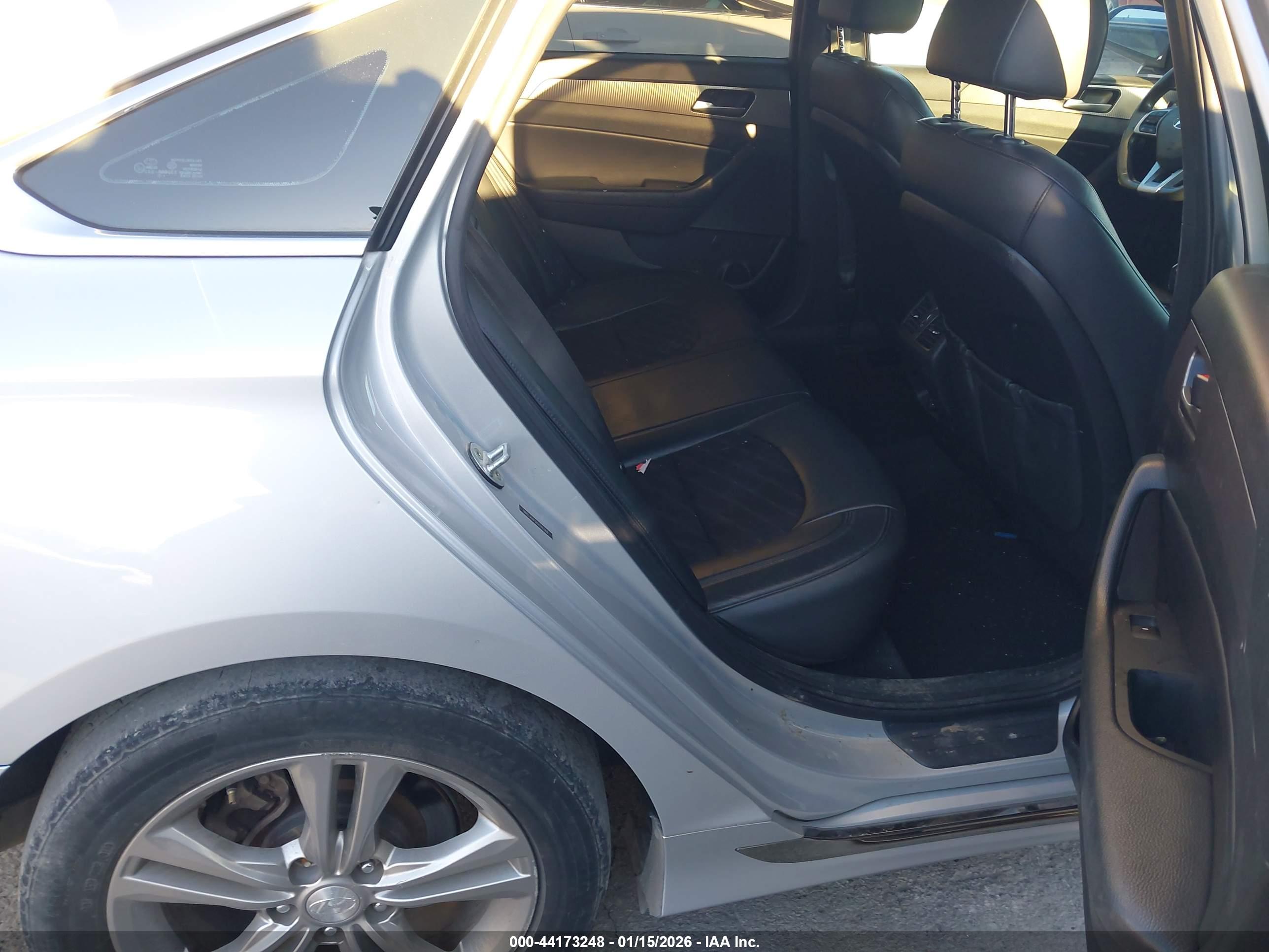 HYUNDAI SONATA image 8