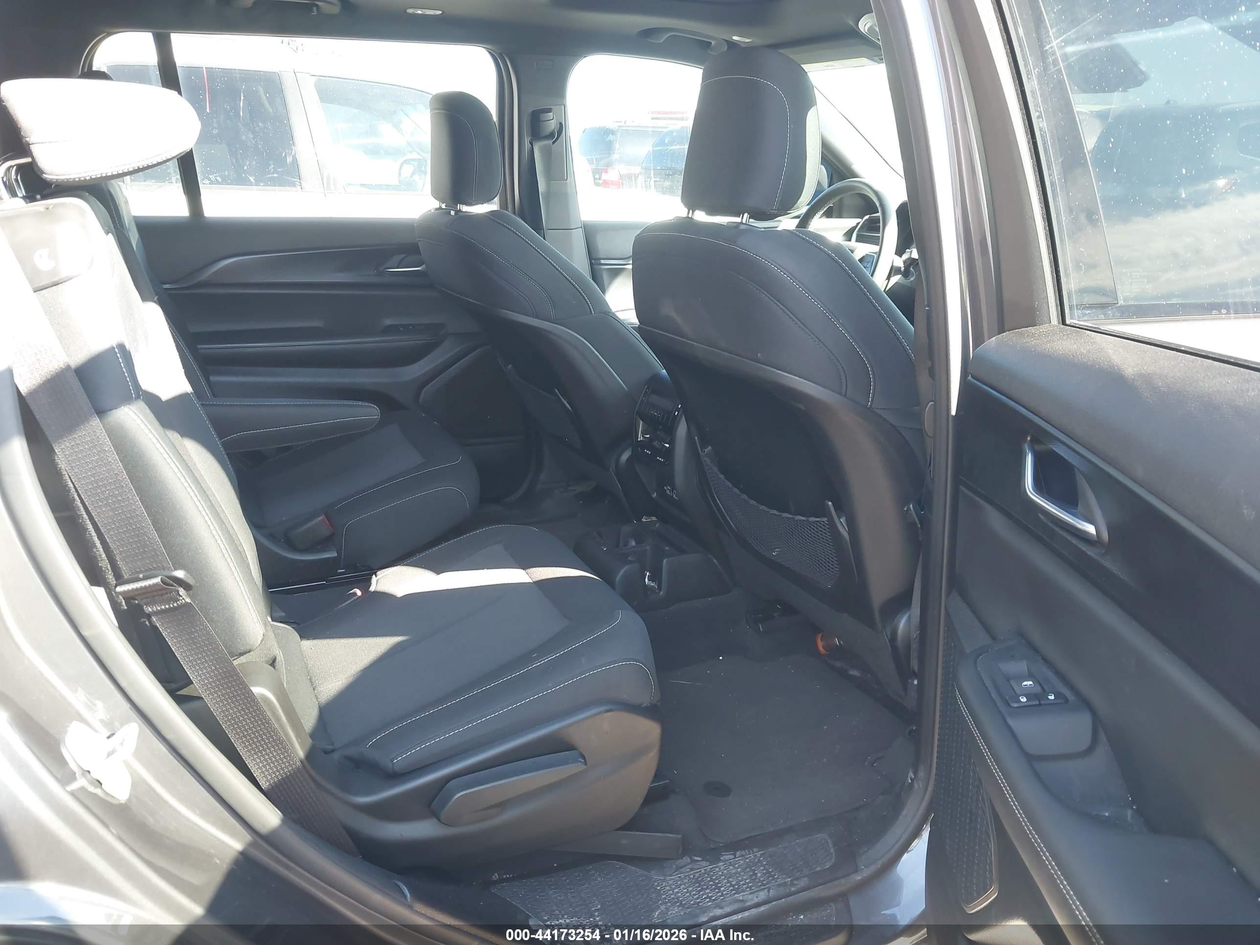 JEEP GRAND image 8