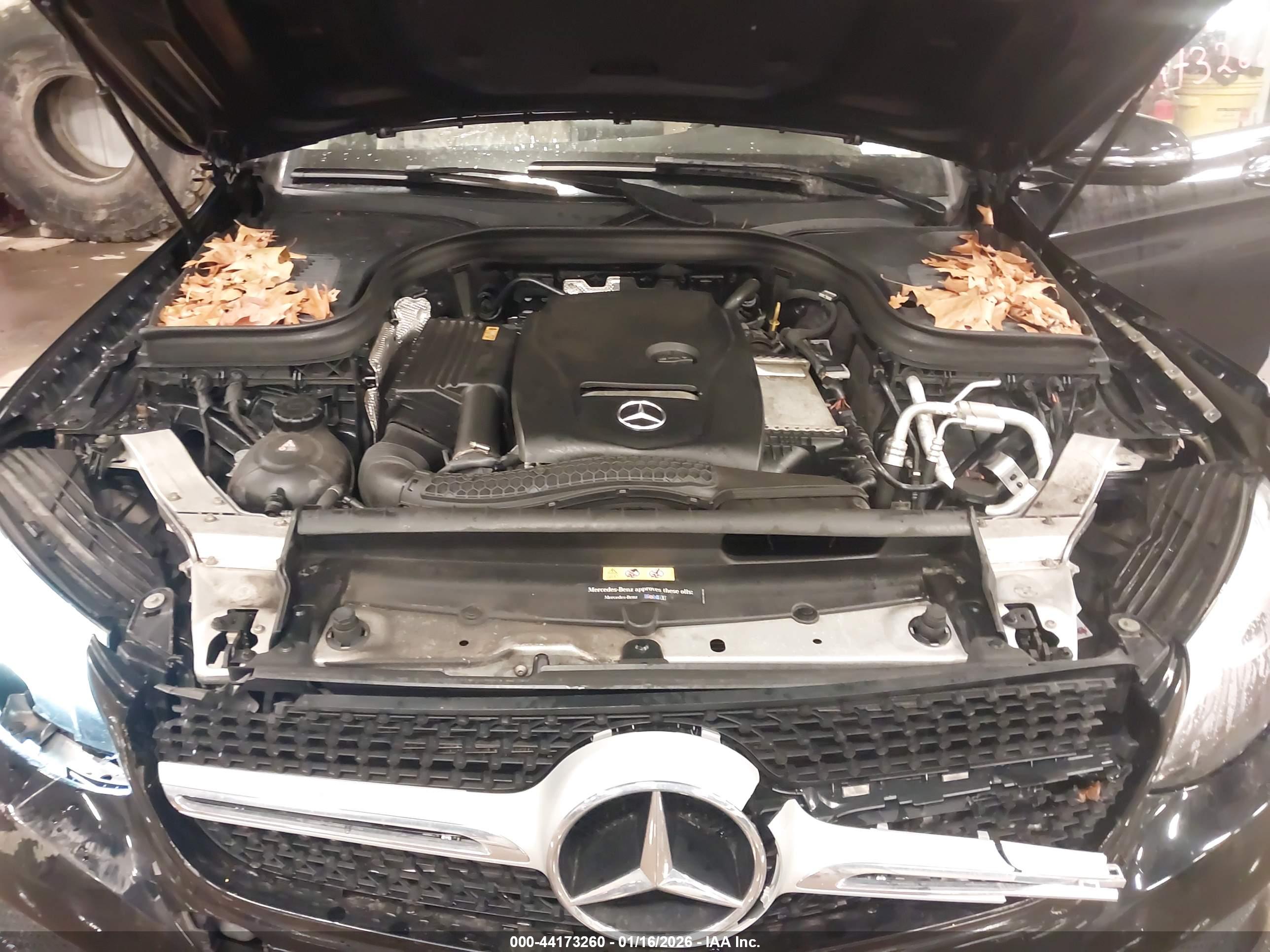 MERCEDES-BENZ GLC image 10