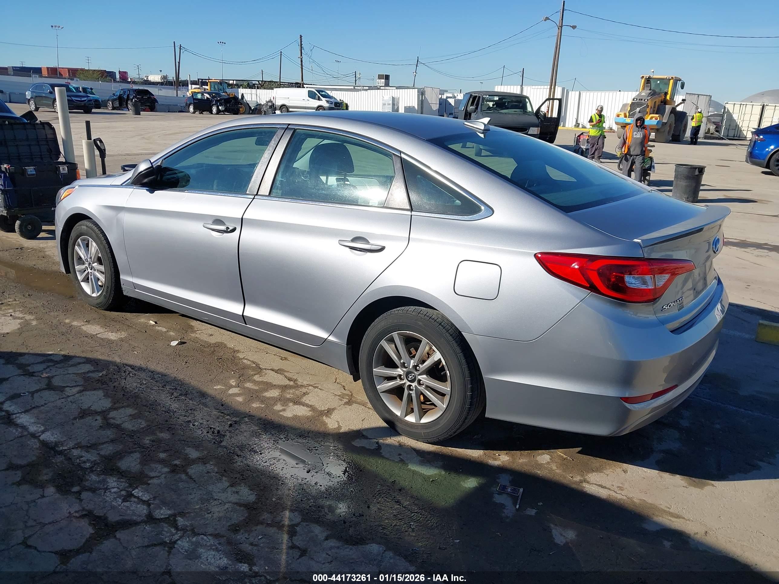HYUNDAI SONATA image 3