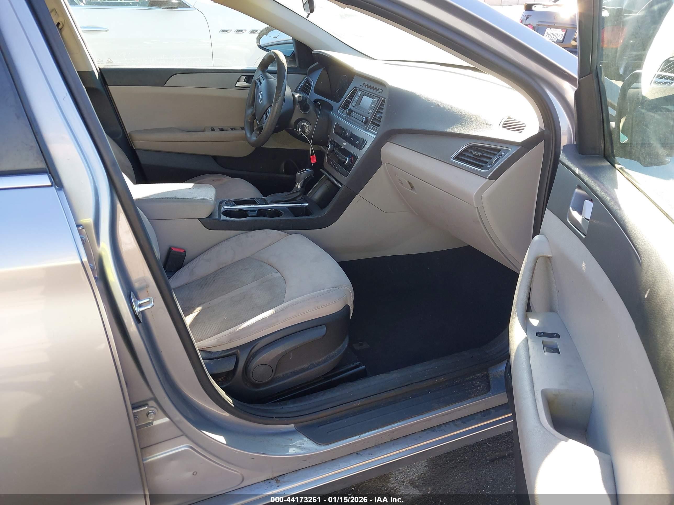 HYUNDAI SONATA image 5