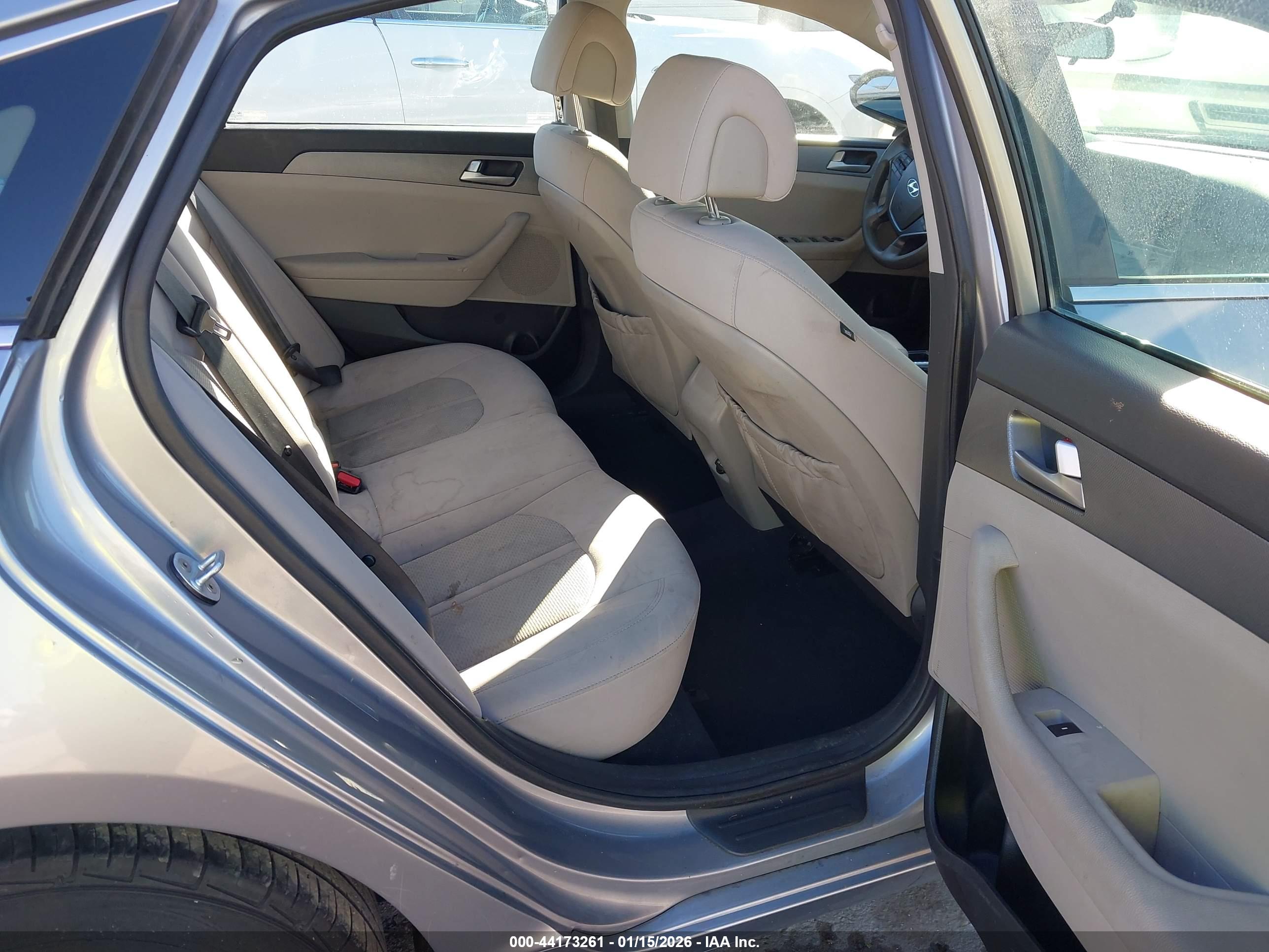 HYUNDAI SONATA image 8