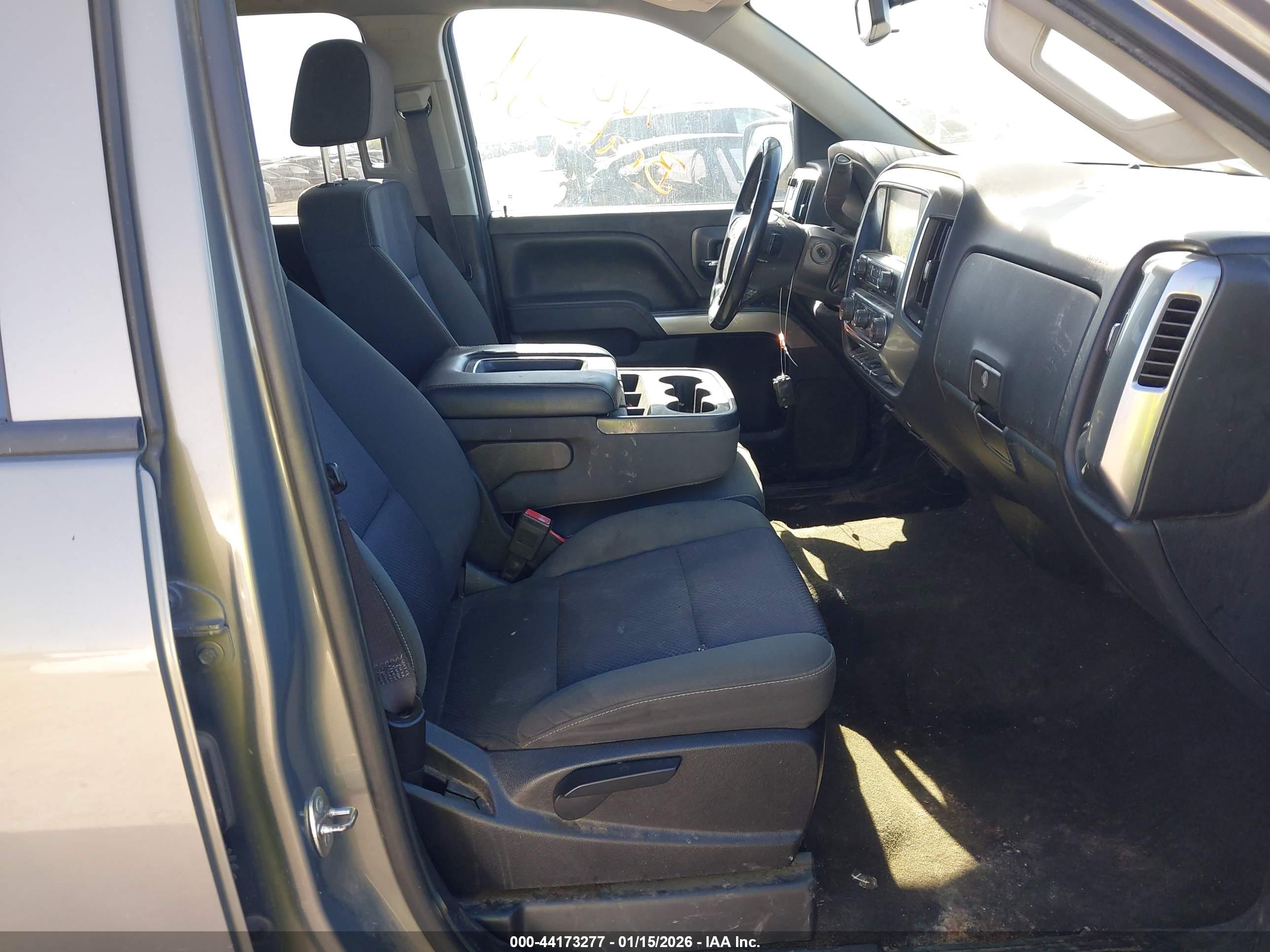CHEVROLET SILVERADO image 5
